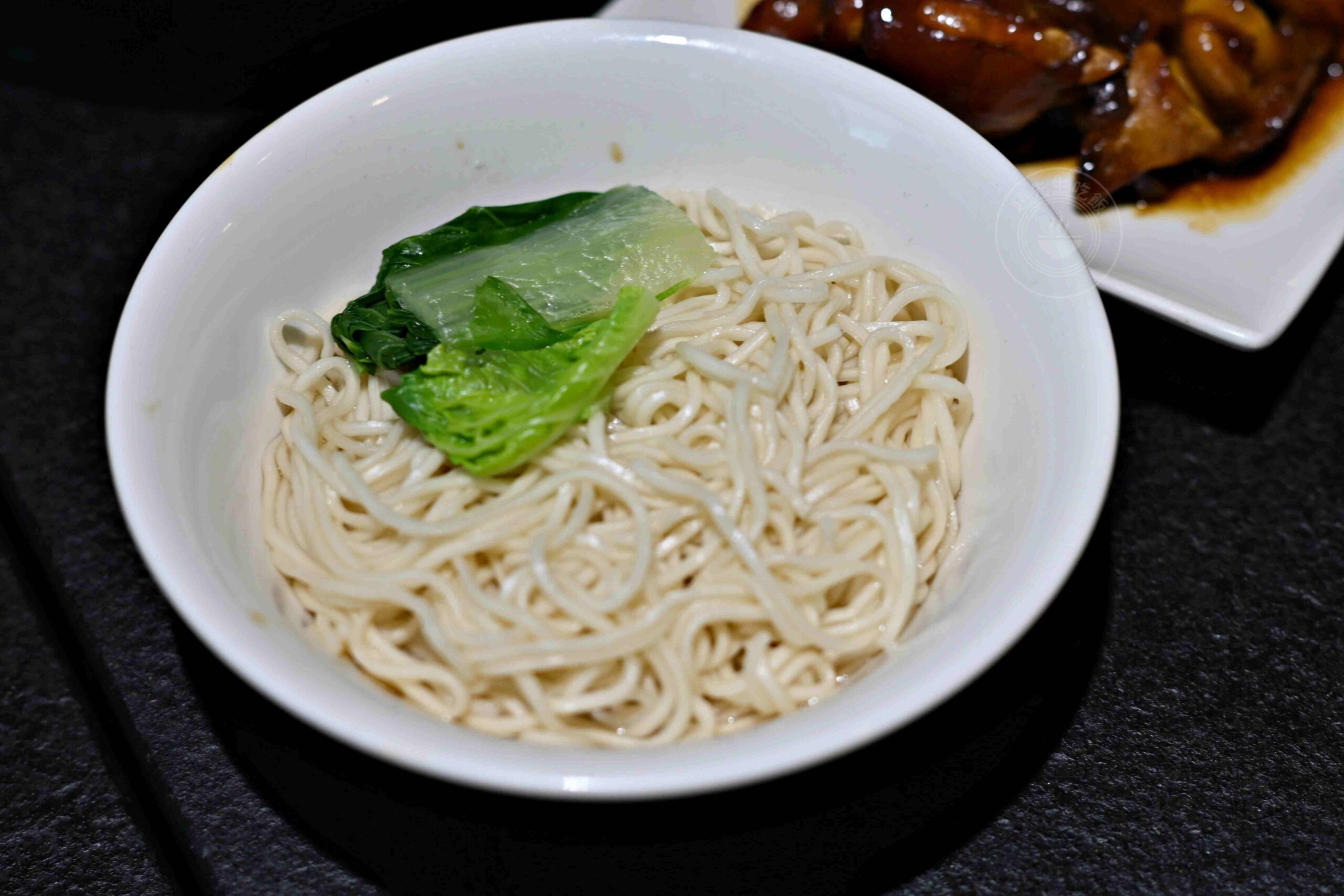 【西門美食】西門麵店銷魂豬腳飯，60年老店24小時營業，必點銷魂豬腳飯配半熟蛋 (菜單) @趙先生吃飯