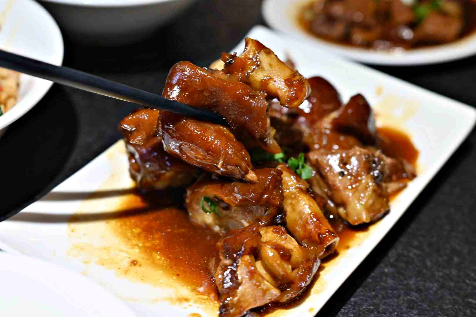 【西門美食】西門麵店銷魂豬腳飯，60年老店24小時營業，必點銷魂豬腳飯配半熟蛋 (菜單) @趙先生吃飯