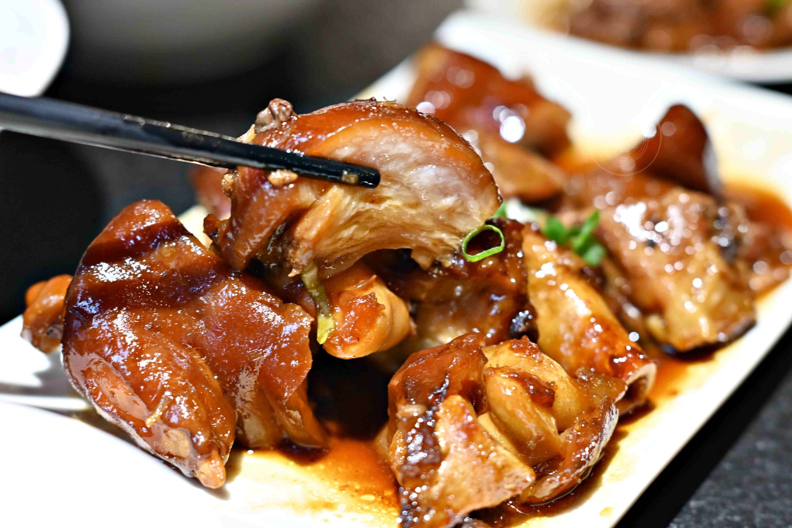 【西門美食】西門麵店銷魂豬腳飯，60年老店24小時營業，必點銷魂豬腳飯配半熟蛋 (菜單) @趙先生吃飯