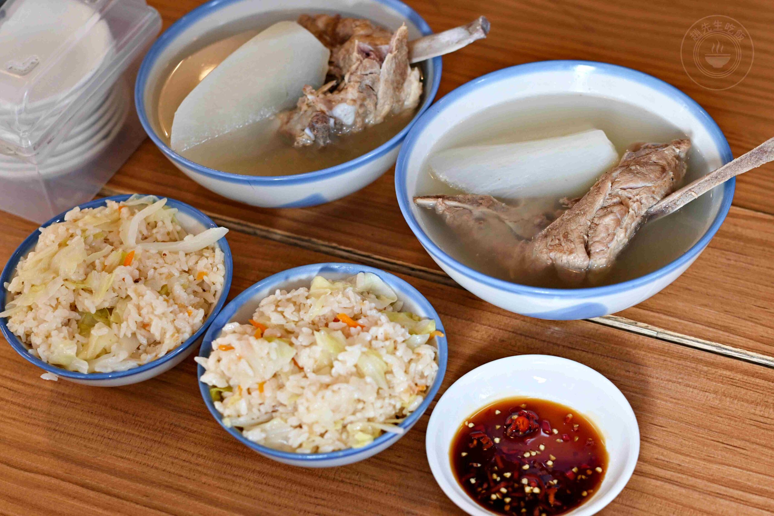 【南京復興美食】排骨湯 高麗菜飯，只賣兩樣生意好到爆，蘿蔔排骨湯好喝可加湯推薦(菜單) @趙先生吃飯