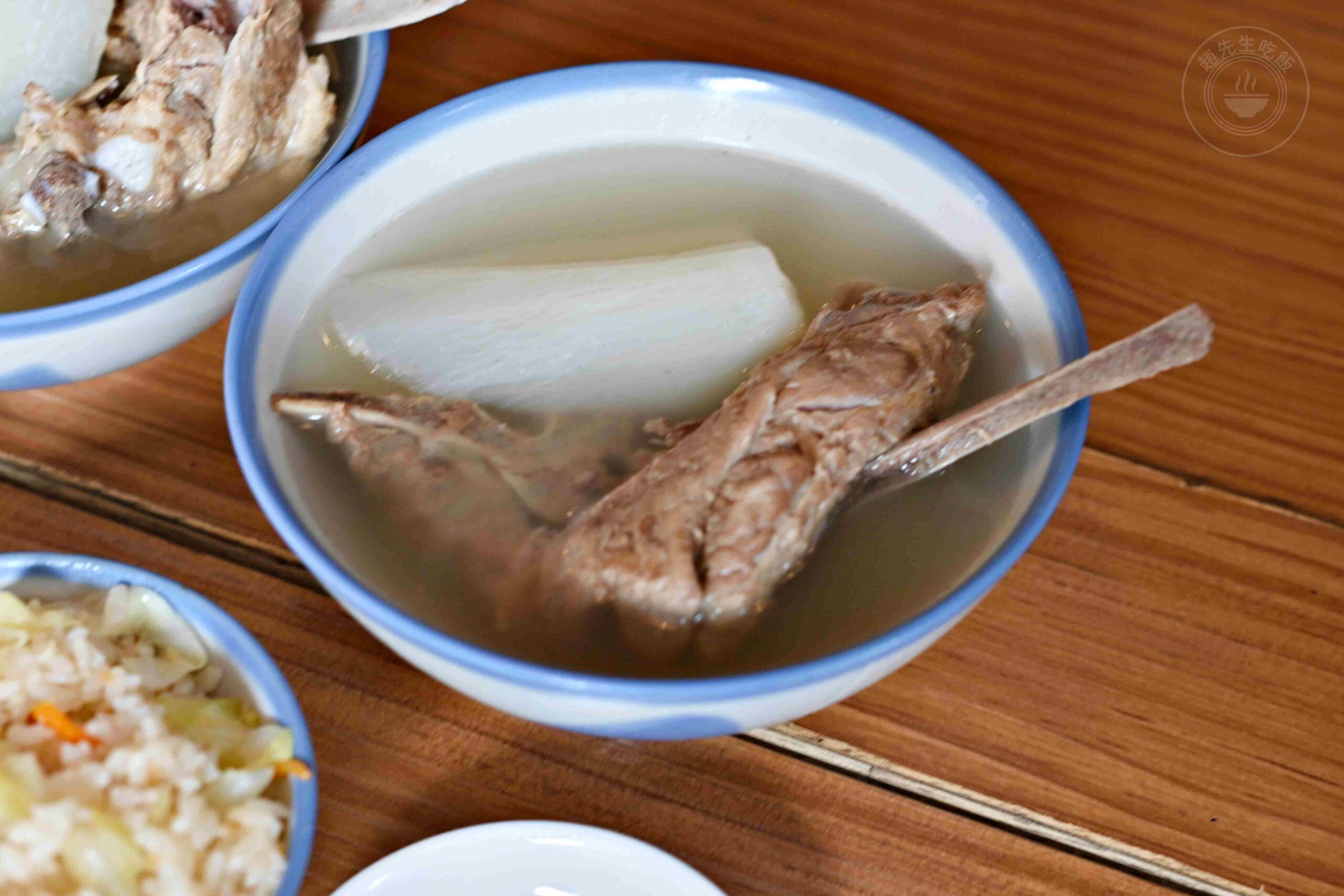 【南京復興美食】排骨湯 高麗菜飯，只賣兩樣生意好到爆，蘿蔔排骨湯好喝可加湯推薦(菜單) @趙先生吃飯