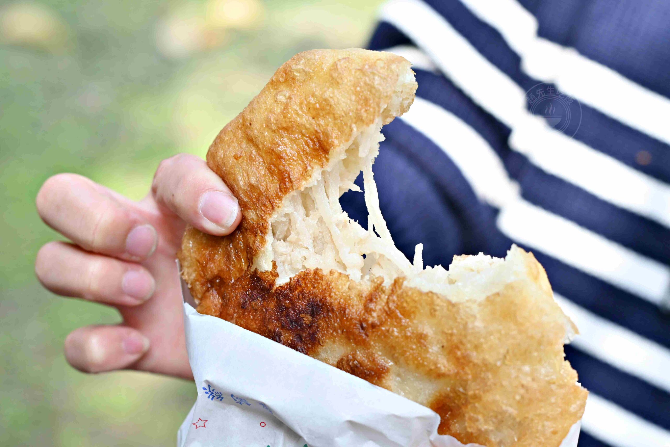 【松江南京美食】阿源煎餅，從路邊攤賣到開店面的在地回憶，巨無霸份量一顆只要50元 (菜單) @趙先生吃飯