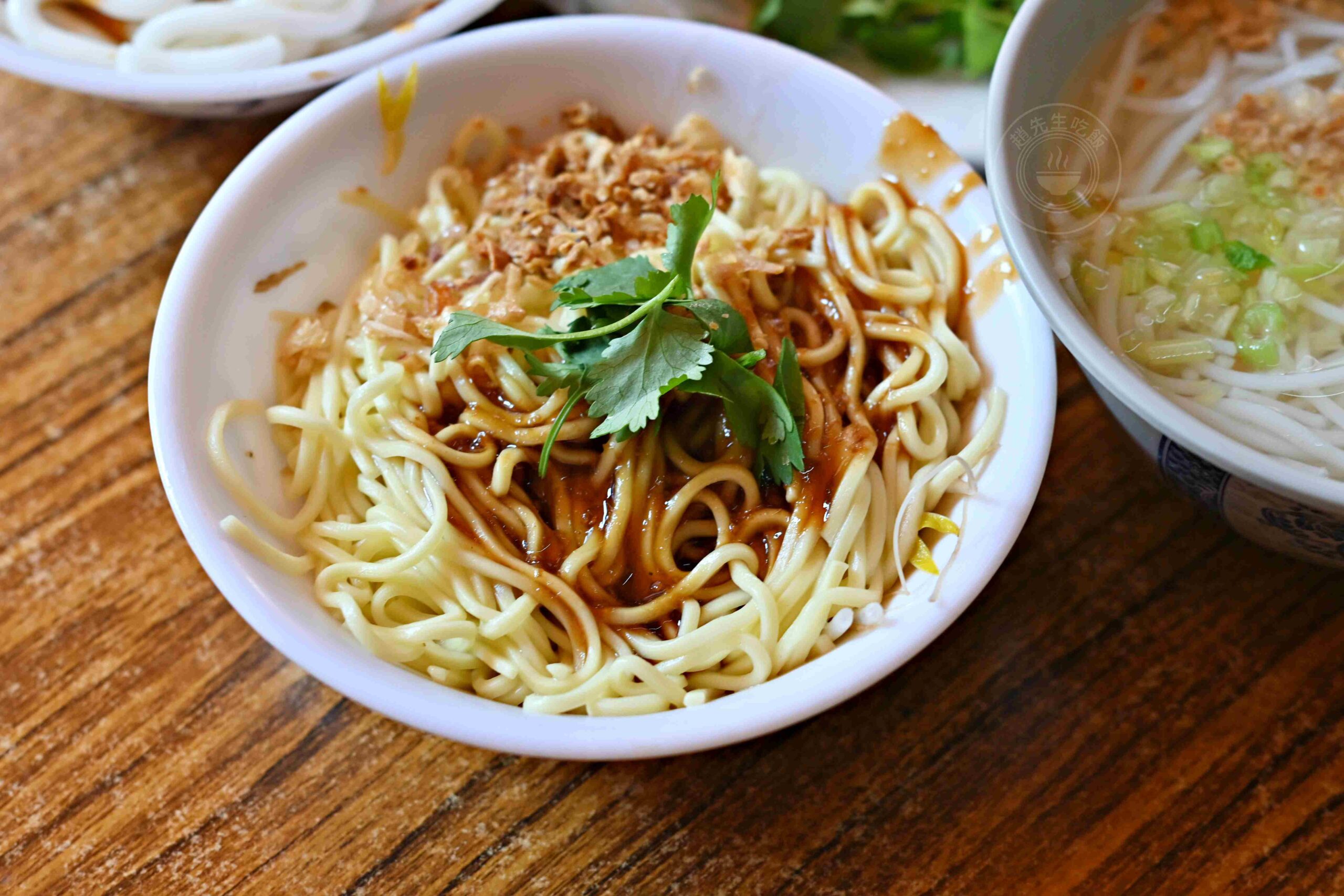 【三重美食】麗紅米粉湯，傳承三代80年市場老字號，手工大腸頭、米粉湯黑白切都推薦(菜單) @趙先生吃飯