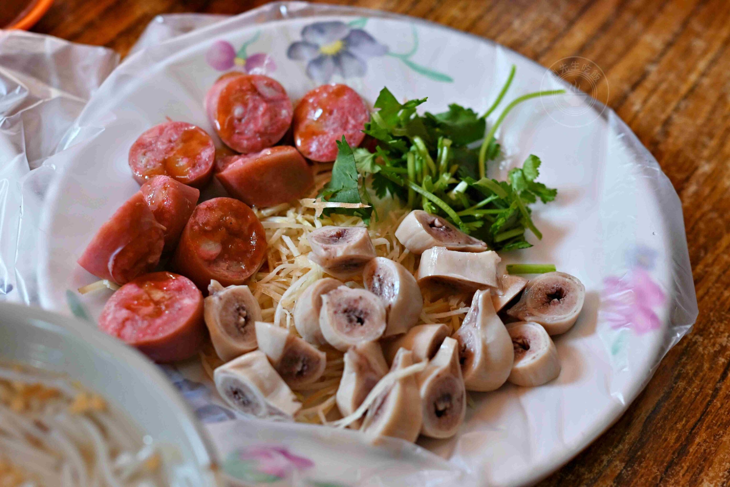 【三重美食】麗紅米粉湯,傳承三代80年市場老字號,手工大腸頭、米粉湯黑白切都推薦(菜單) @趙先生吃飯 【三重美食】麗紅米粉湯,傳承三代80年市場老字號,手工大腸頭、米粉湯黑白切都推薦(菜單) @趙先生吃飯