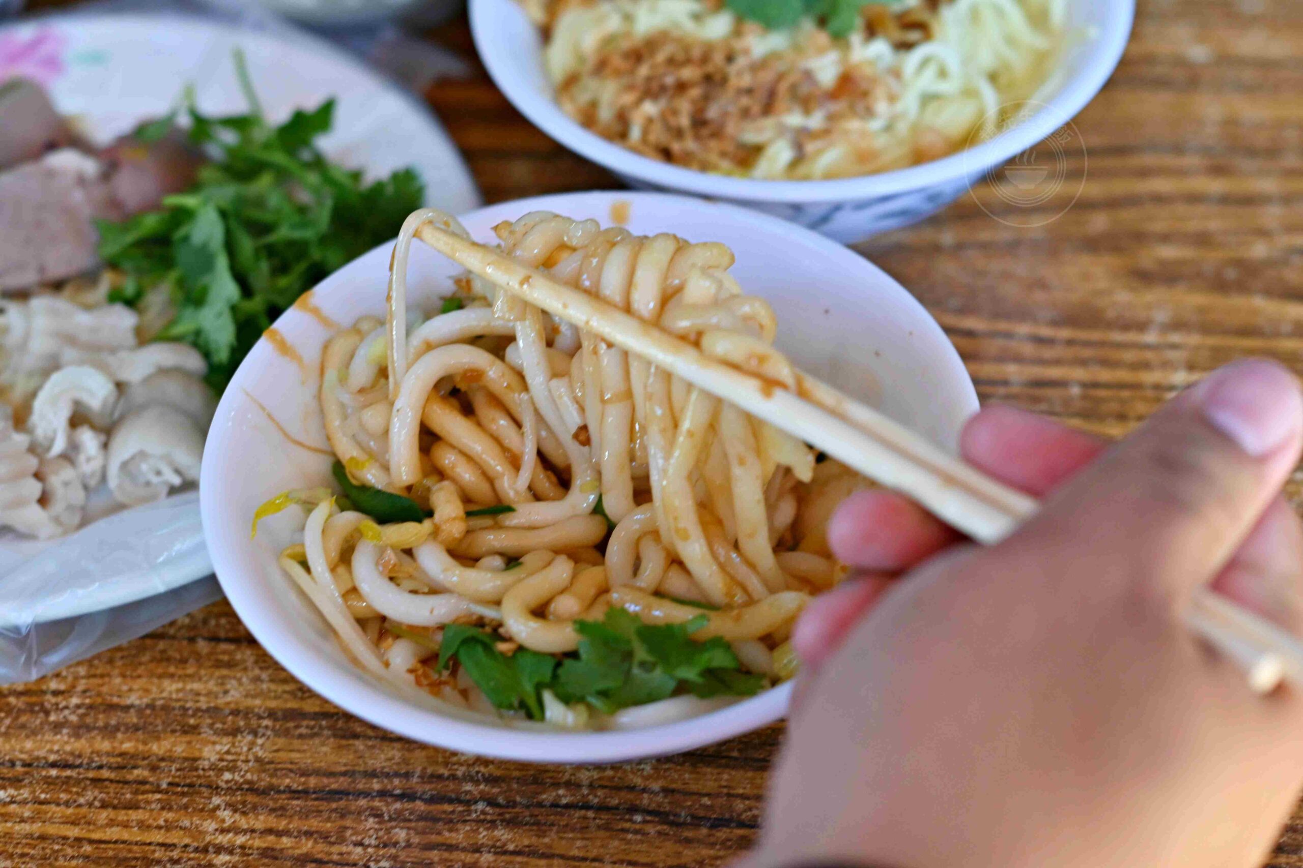 【三重美食】麗紅米粉湯,傳承三代80年市場老字號,手工大腸頭、米粉湯黑白切都推薦(菜單) @趙先生吃飯 【三重美食】麗紅米粉湯,傳承三代80年市場老字號,手工大腸頭、米粉湯黑白切都推薦(菜單) @趙先生吃飯