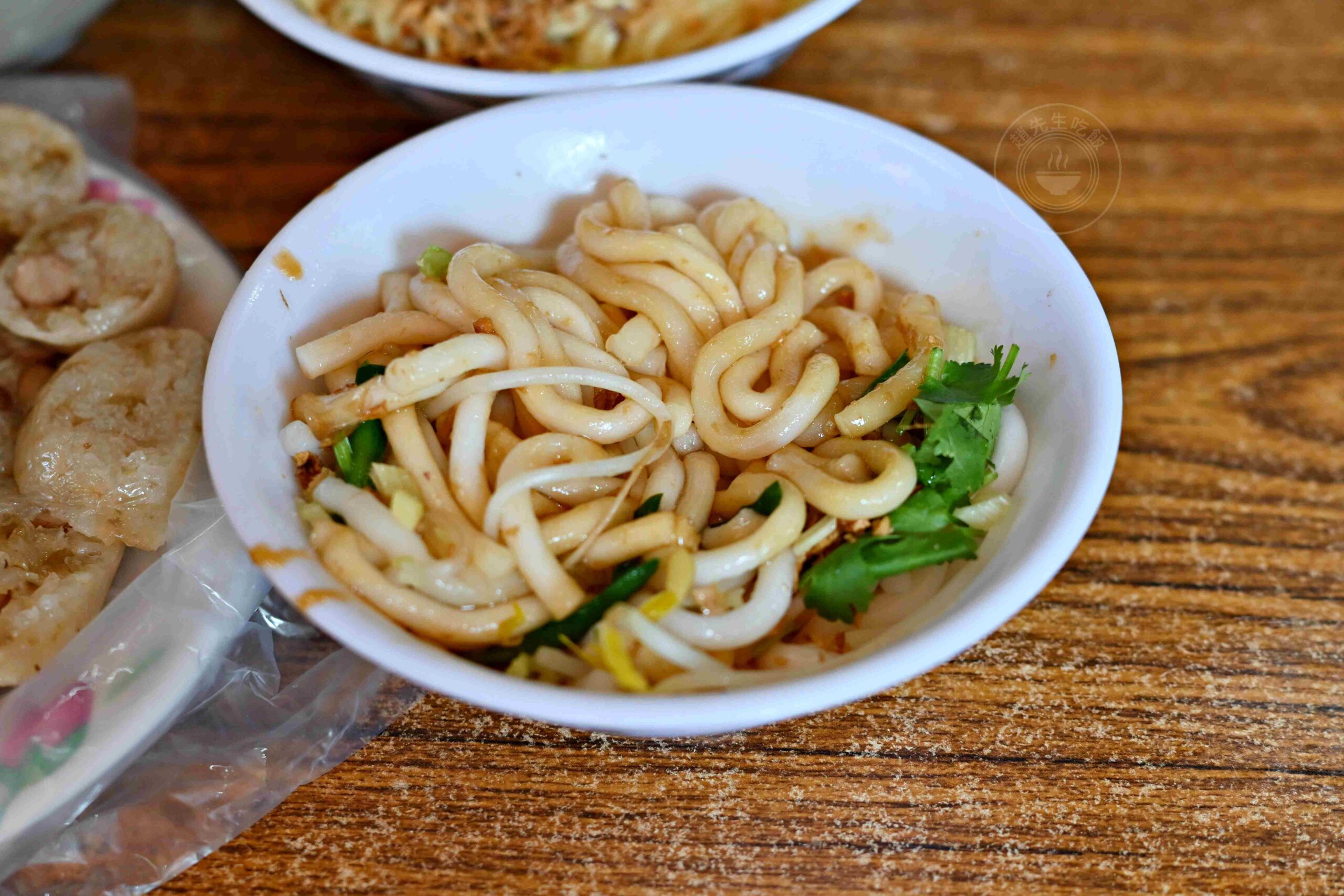 【三重美食】麗紅米粉湯，傳承三代80年市場老字號，手工大腸頭、米粉湯黑白切都推薦(菜單) @趙先生吃飯