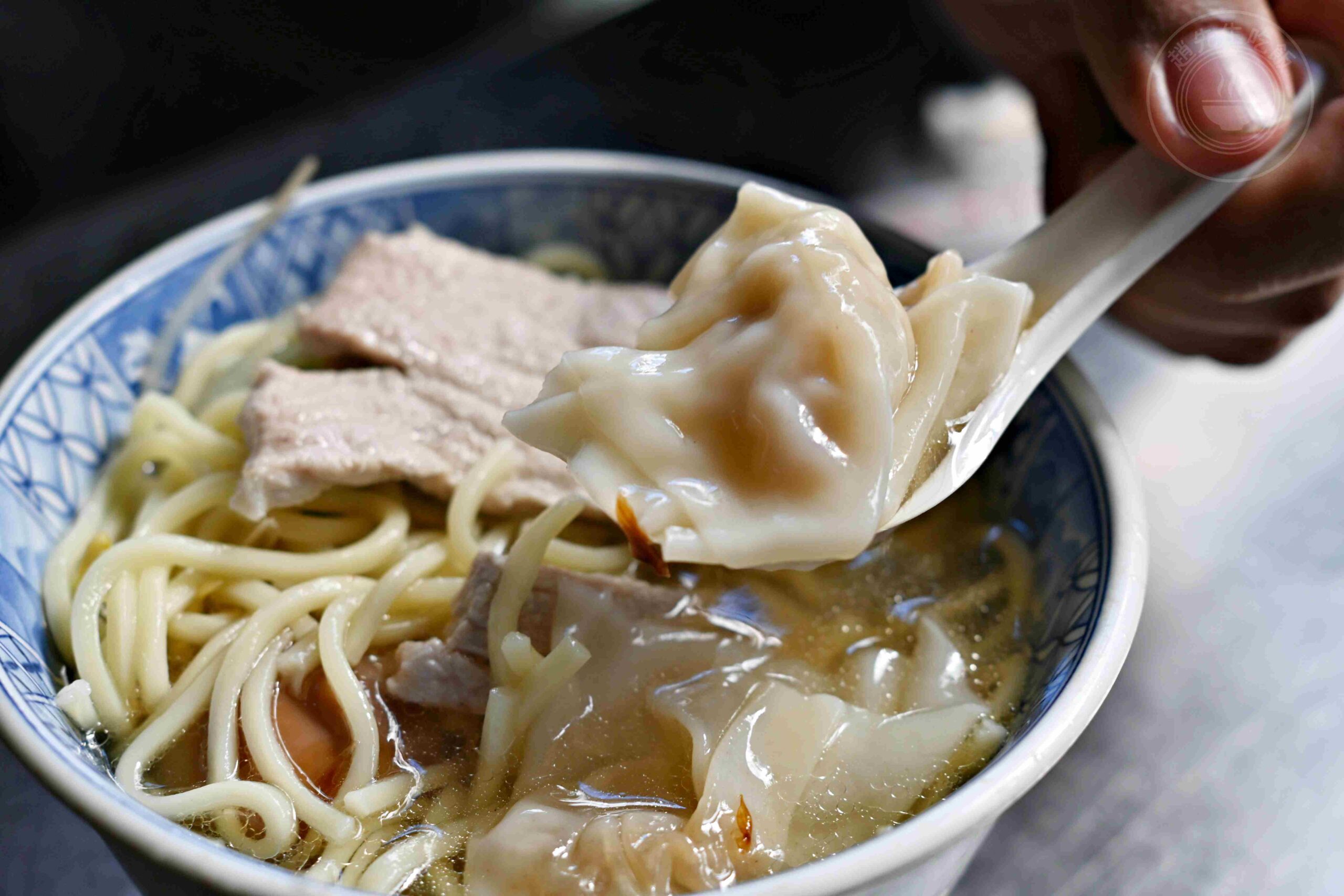 【三重小吃】阿田麵，這碗古早味油蔥麵真的很強，里肌肉片軟嫩又大塊 (菜單) @趙先生吃飯