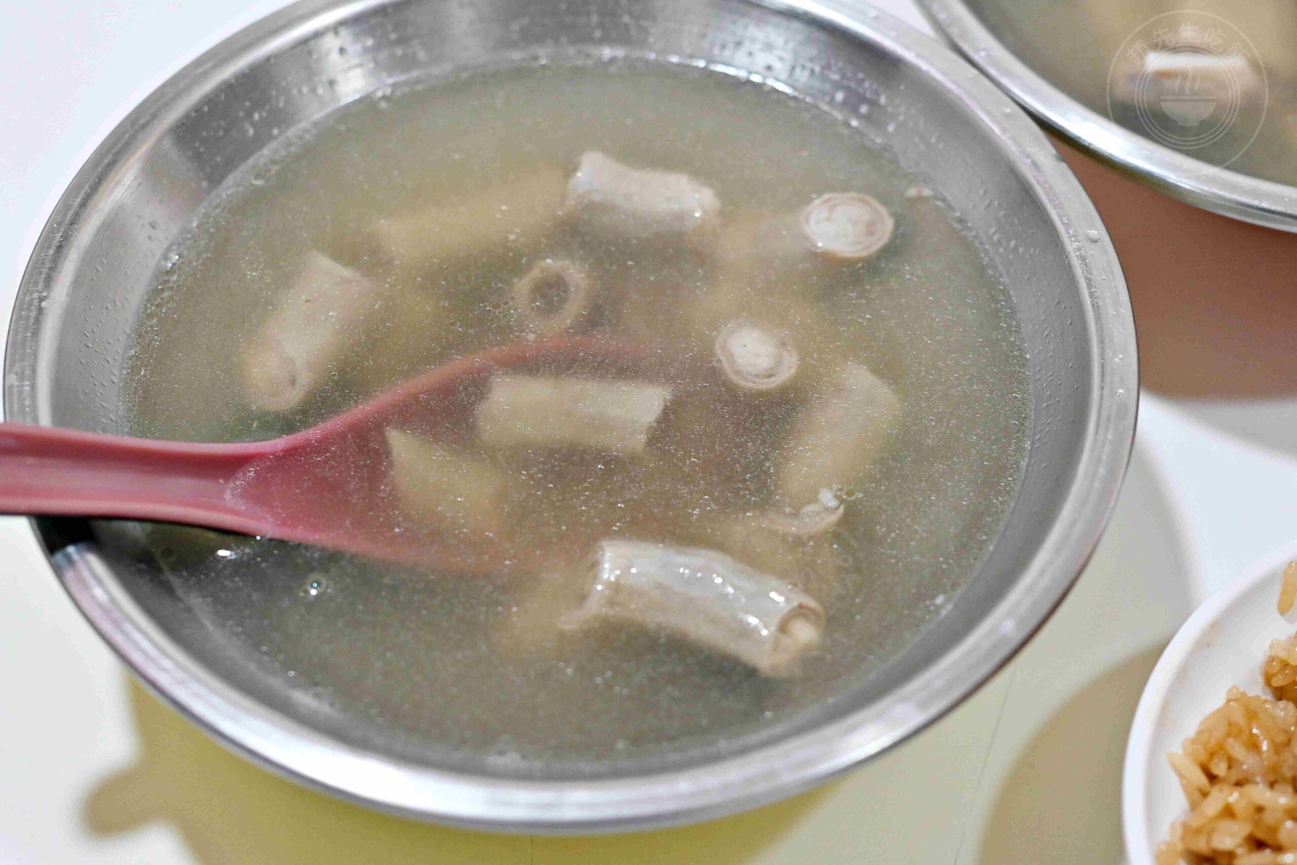 【三重美食】三重老牌油飯四神湯，在地人從小吃到大的經典早午餐 (菜單) @趙先生吃飯