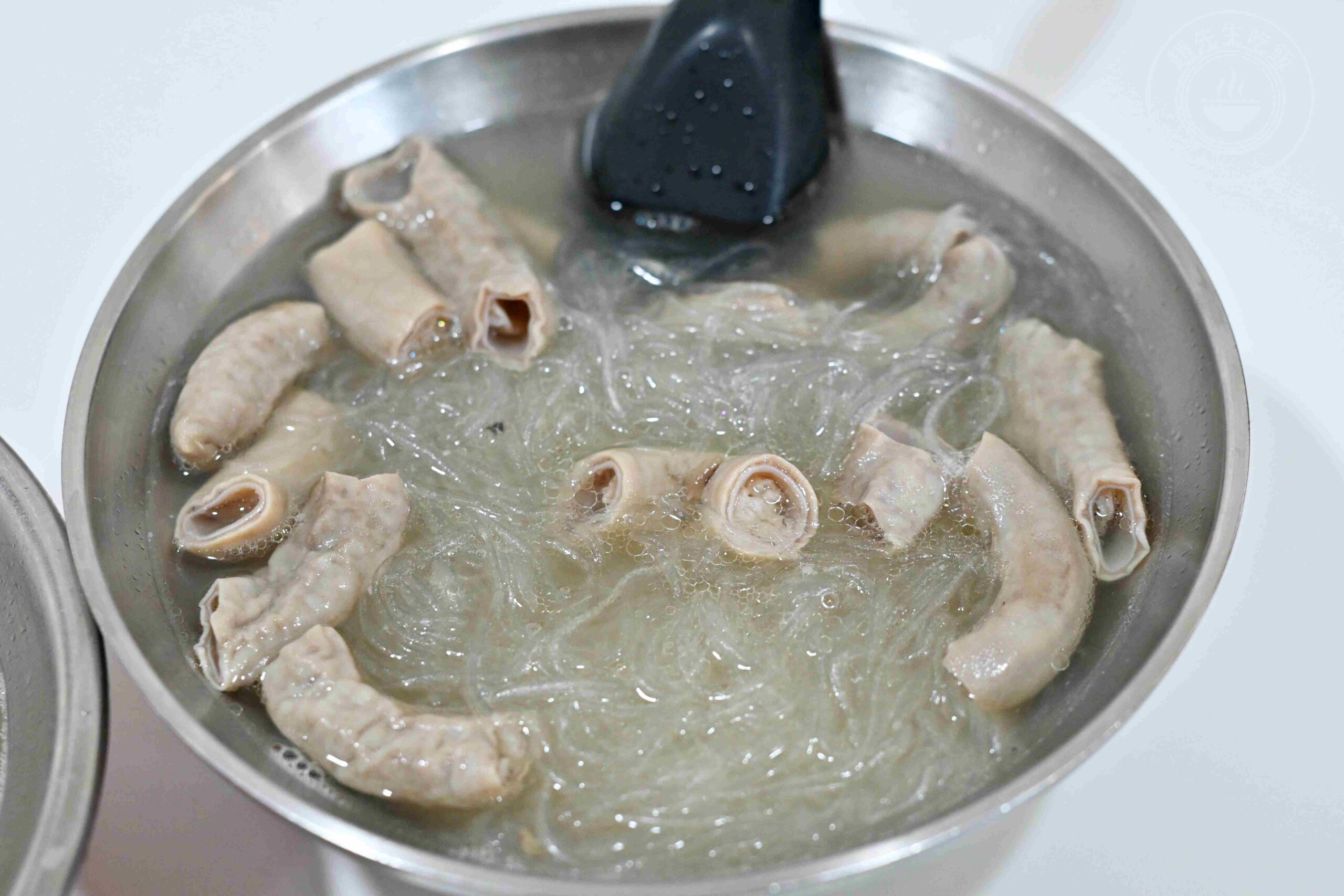 【三重美食】三重老牌油飯四神湯，在地人從小吃到大的經典早午餐 (菜單) @趙先生吃飯