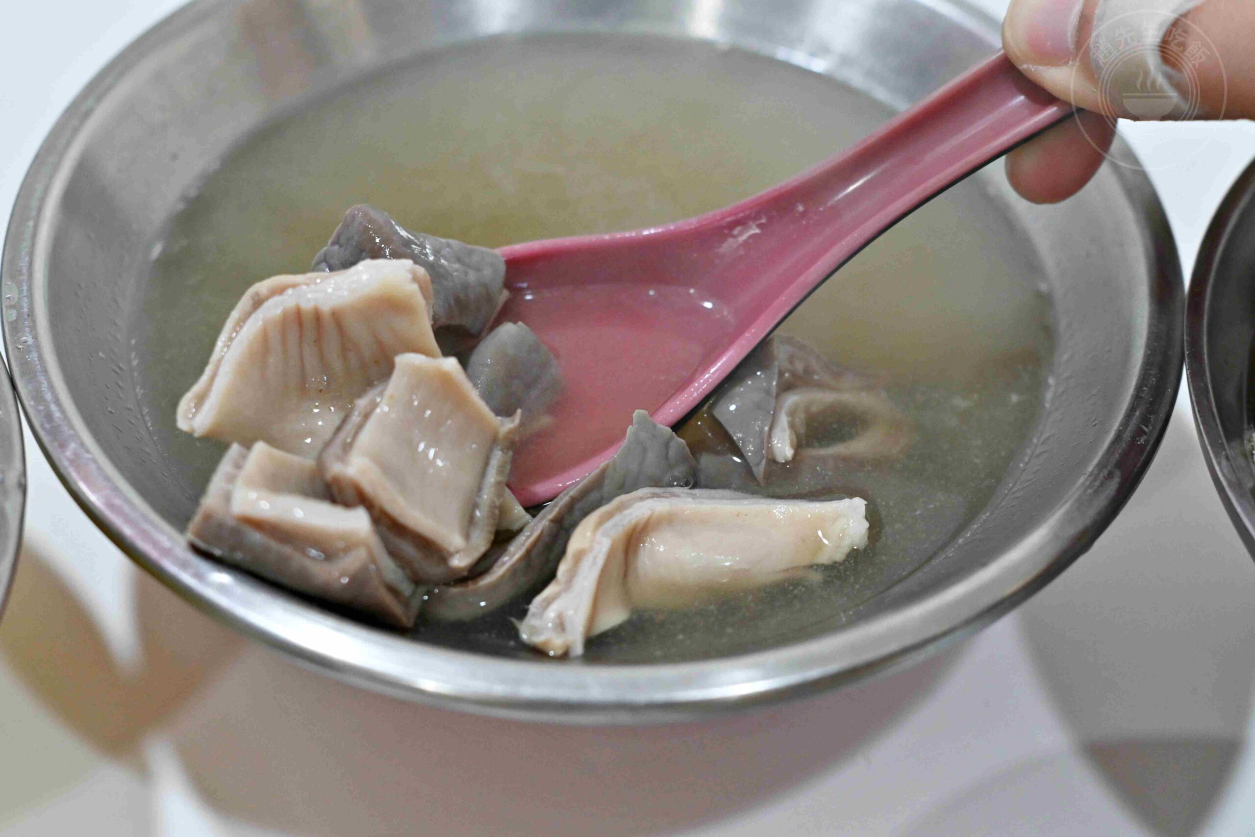 【三重美食】三重老牌油飯四神湯，在地人從小吃到大的經典早午餐 (菜單) @趙先生吃飯