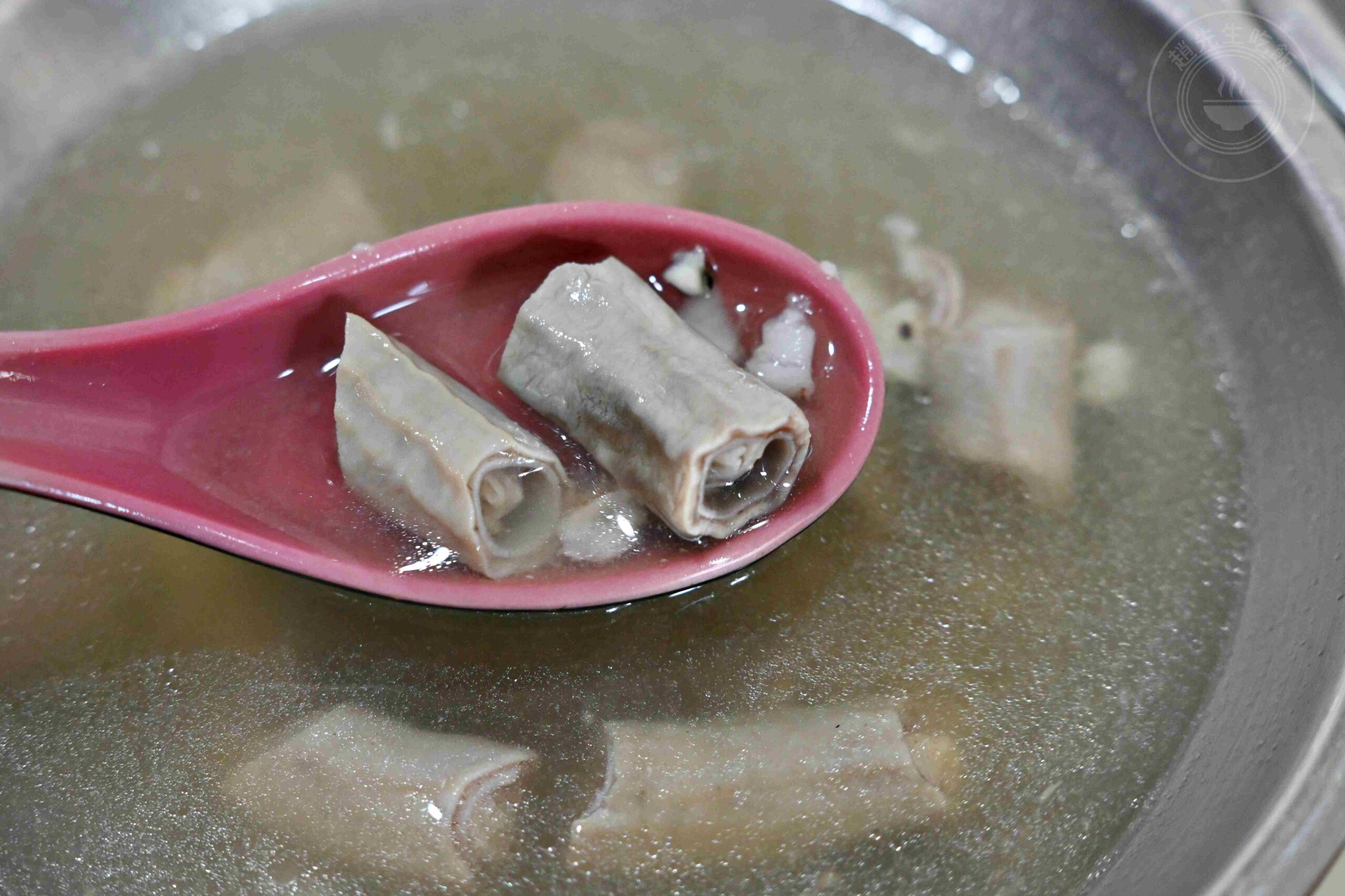 【三重美食】三重老牌油飯四神湯，在地人從小吃到大的經典早午餐 (菜單) @趙先生吃飯