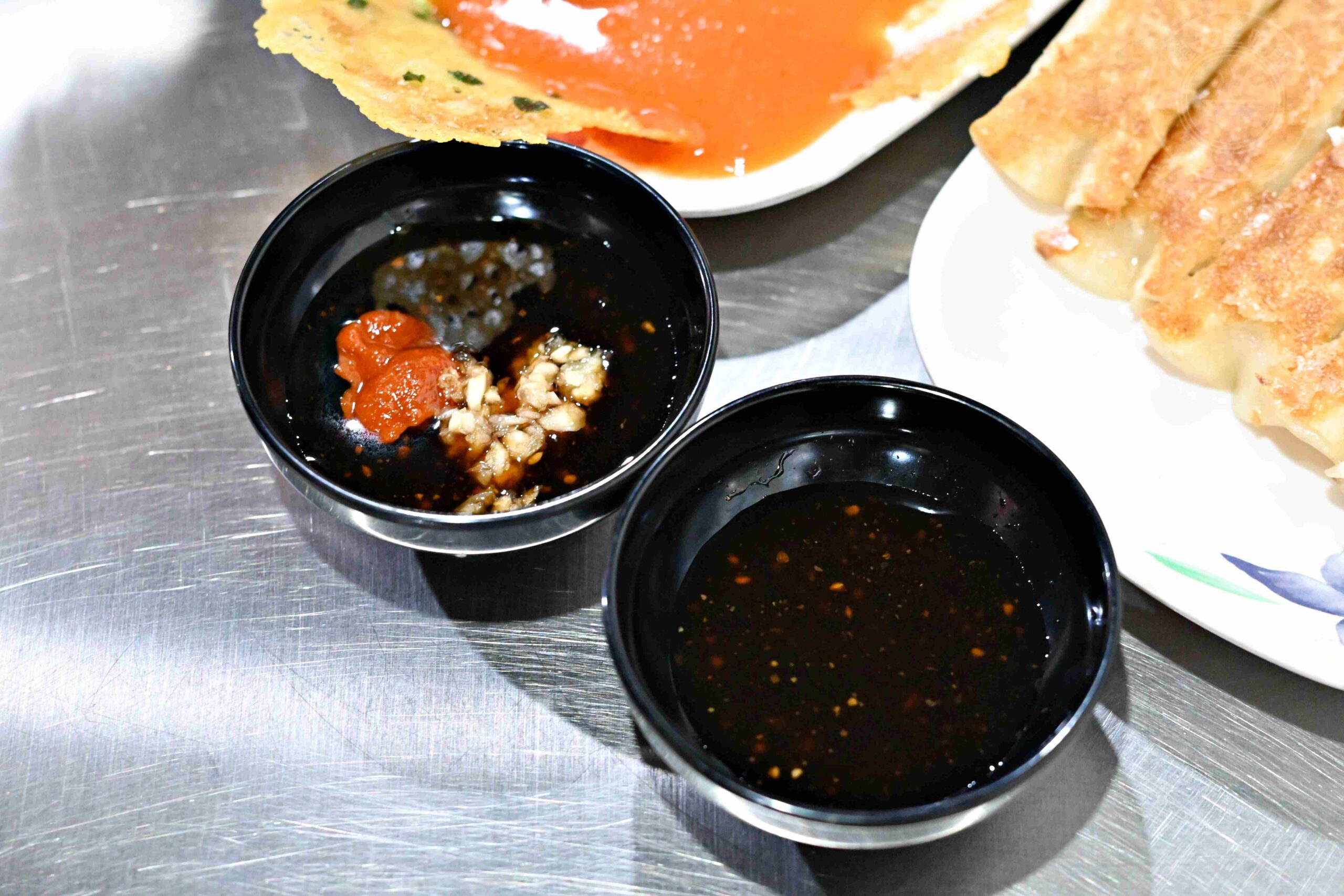 【三重美食】雲林鍋貼，鍋貼、脆皮蛋煎、蚵仔煎超酥脆配東石鮮蚵肥美推薦 (菜單) @趙先生吃飯