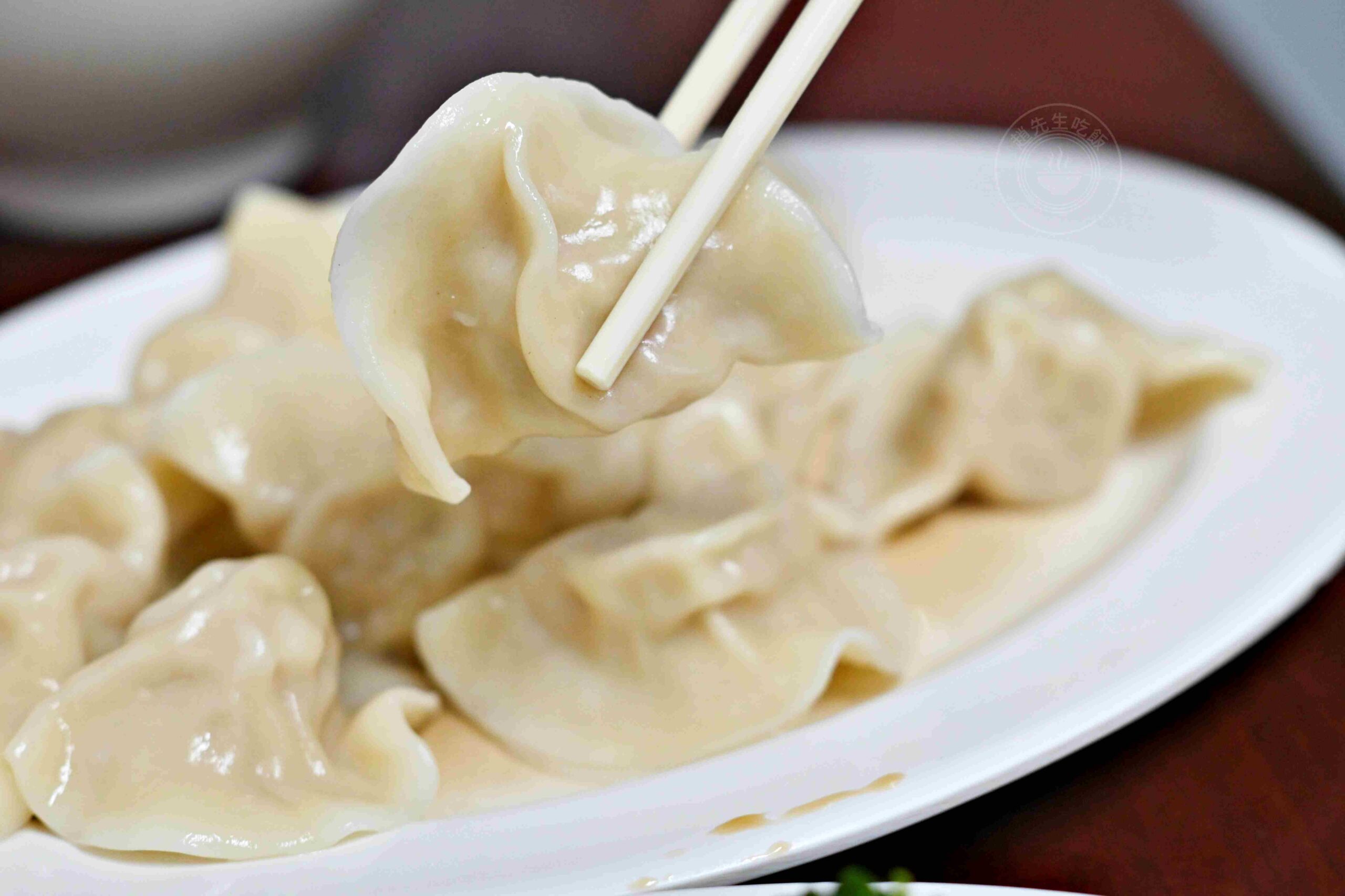 【台南美食】朗頡水餃，在地人不想說的銅板價麵食跟水餃，卻是極度好吃推薦(菜單) @趙先生吃飯