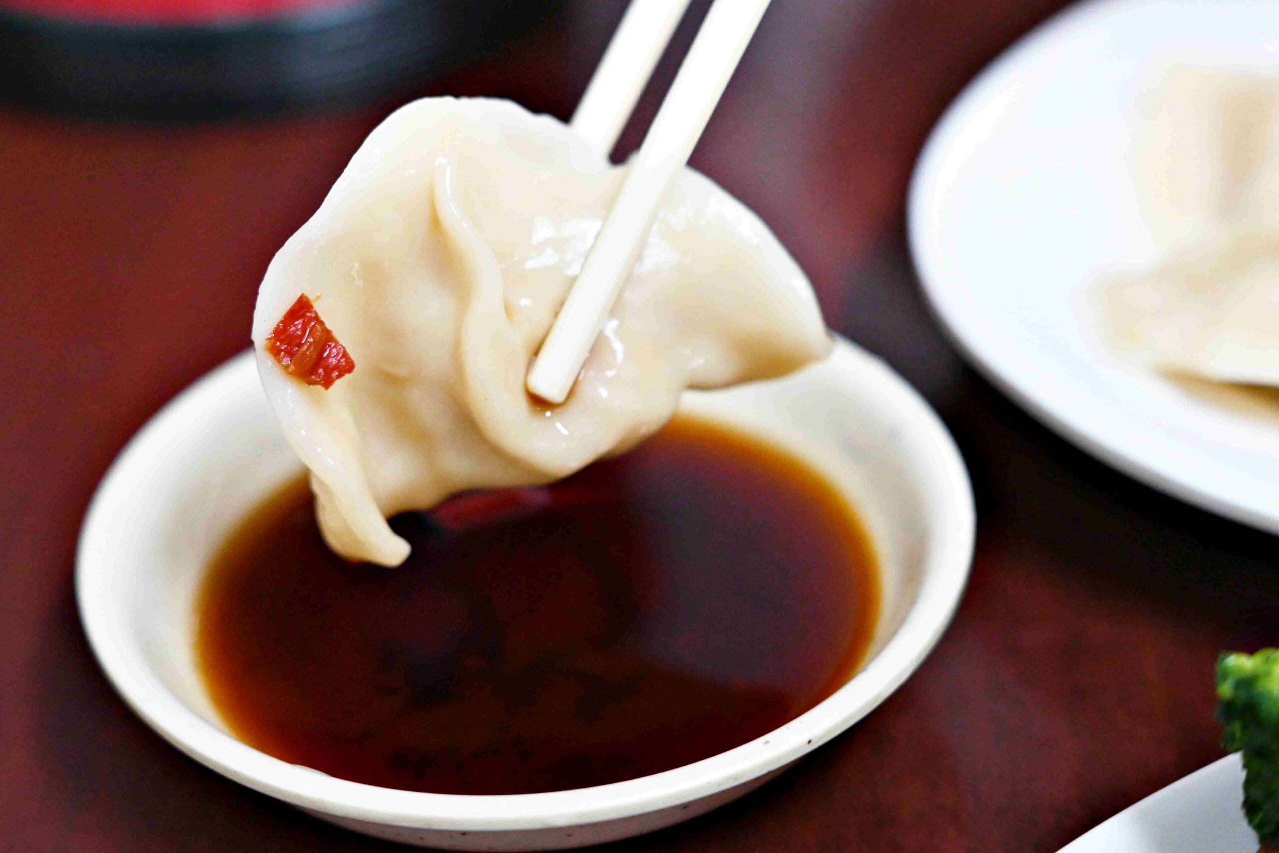 【台南美食】朗頡水餃，在地人不想說的銅板價麵食跟水餃，卻是極度好吃推薦(菜單) @趙先生吃飯