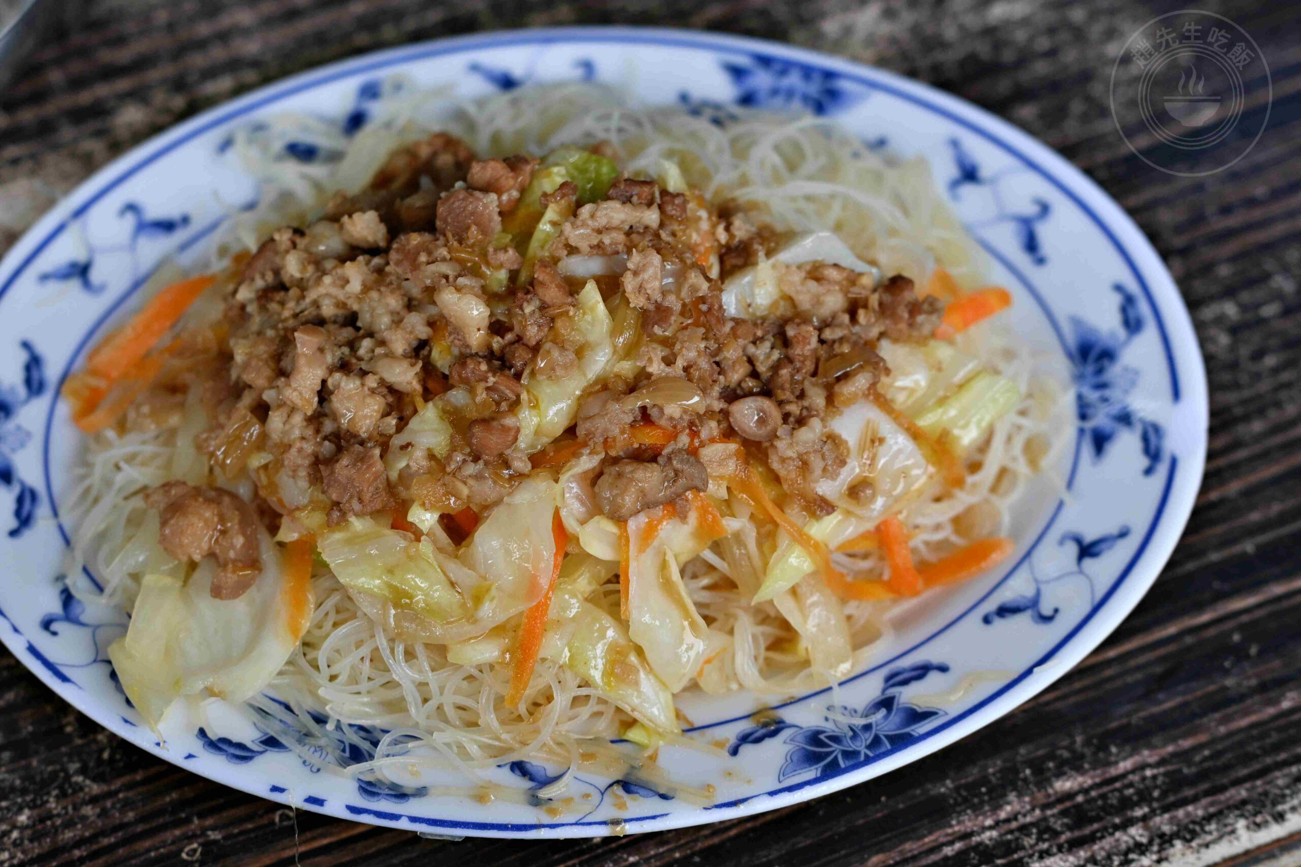 【台南美食】蔡家豬血湯，炒米粉濕潤入味超強，綜合豬血湯料滿到炸出來(菜單) @趙先生吃飯