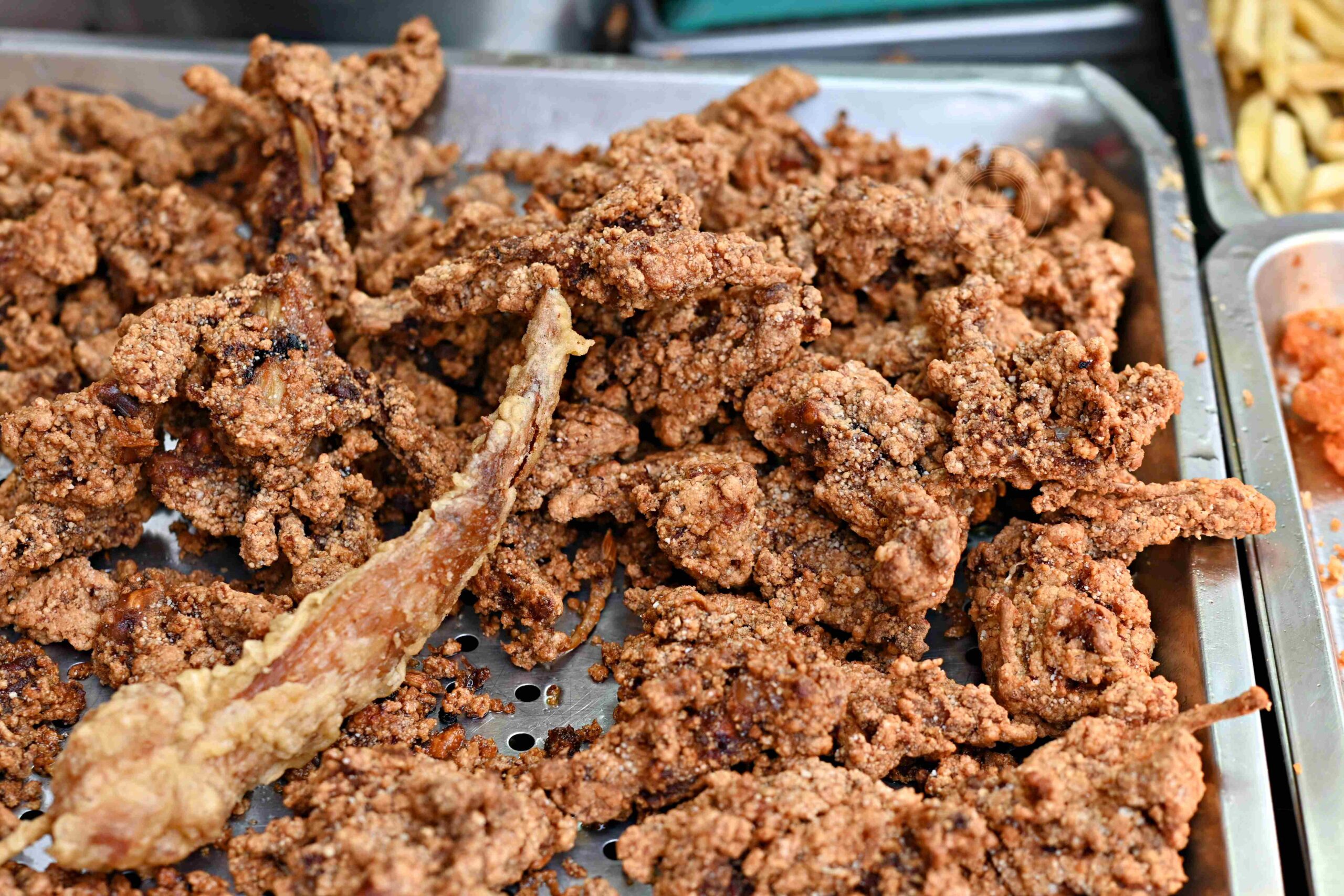 【台南美食】大灣豆乳雞翅，超佛心銅板炸物，50元就吃超飽，雞翅、豆乳雞推薦(菜單) @趙先生吃飯