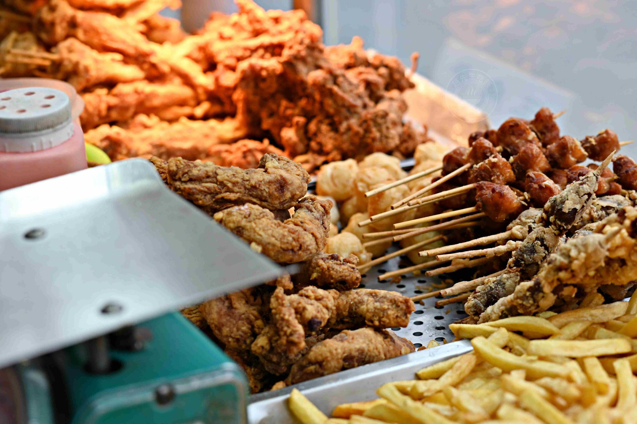 【台南美食】大灣豆乳雞翅，超佛心銅板炸物，50元就吃超飽，雞翅、豆乳雞推薦(菜單) @趙先生吃飯