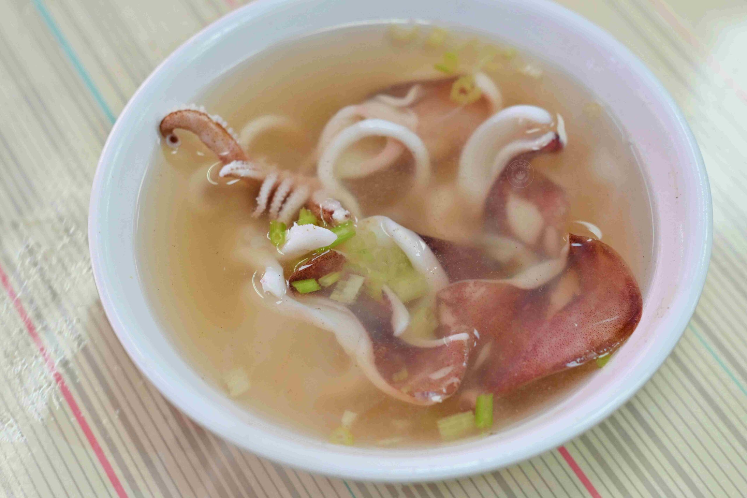 【台南美食】葉家小卷米粉，每天排隊賣完就收的Q彈粗米粉，米其林跟500碗也愛(菜單) @趙先生吃飯