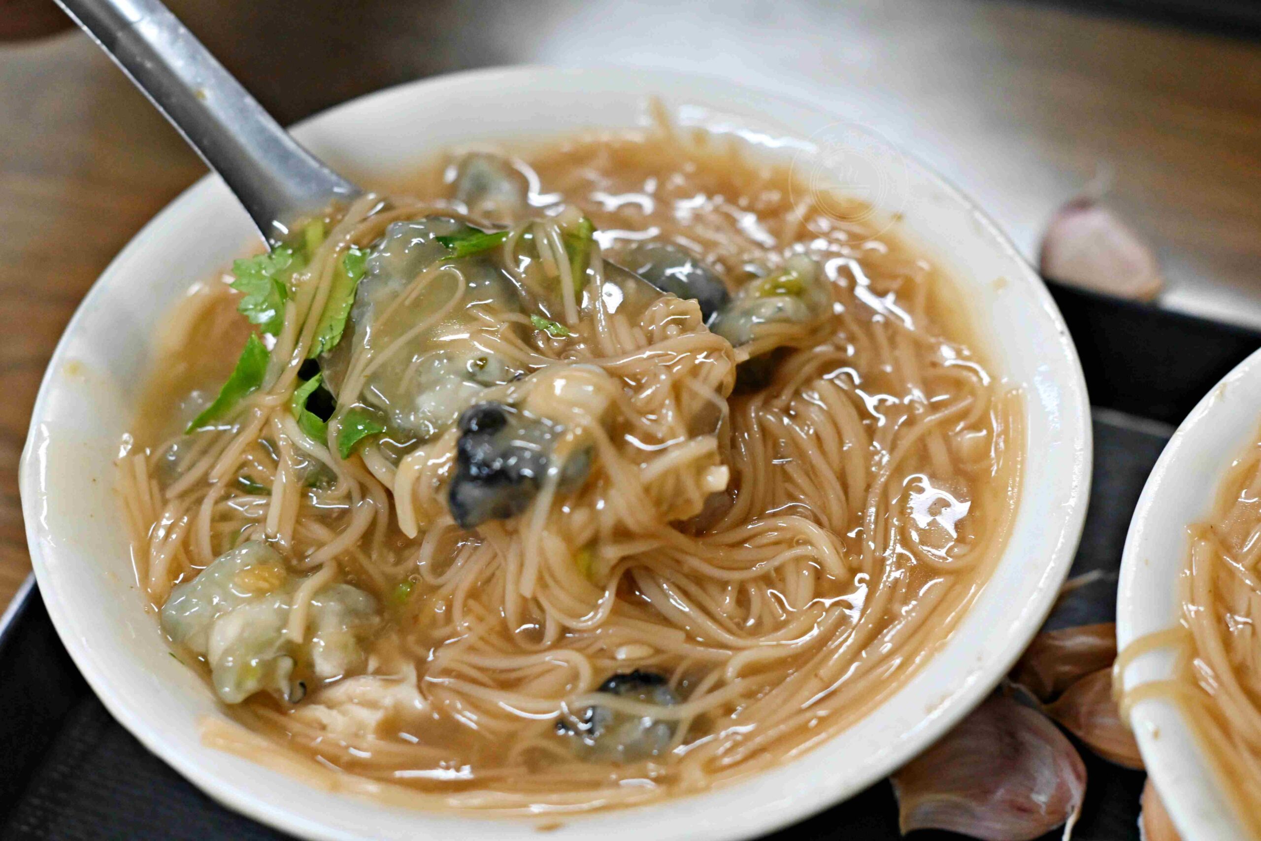 【板橋美食】油庫口蚵仔麵線+炭烤香腸,新埔站巷弄四十年小吃推薦大麵線加炭烤香腸 @趙先生吃飯 【板橋美食】油庫口蚵仔麵線+炭烤香腸,新埔站巷弄四十年小吃推薦大麵線加炭烤香腸 @趙先生吃飯