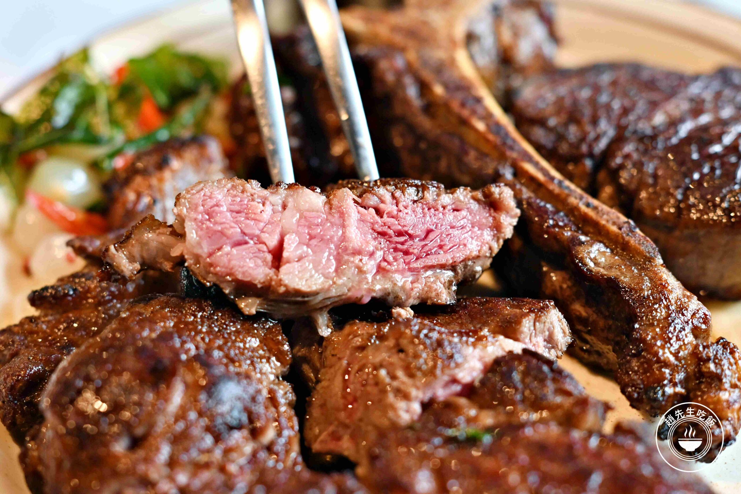 【桃園美食】雅室牛排桃園藝文店，台北30年老店品質神複製，經典濃湯跟牛排推薦 (菜單/價錢) @趙先生吃飯