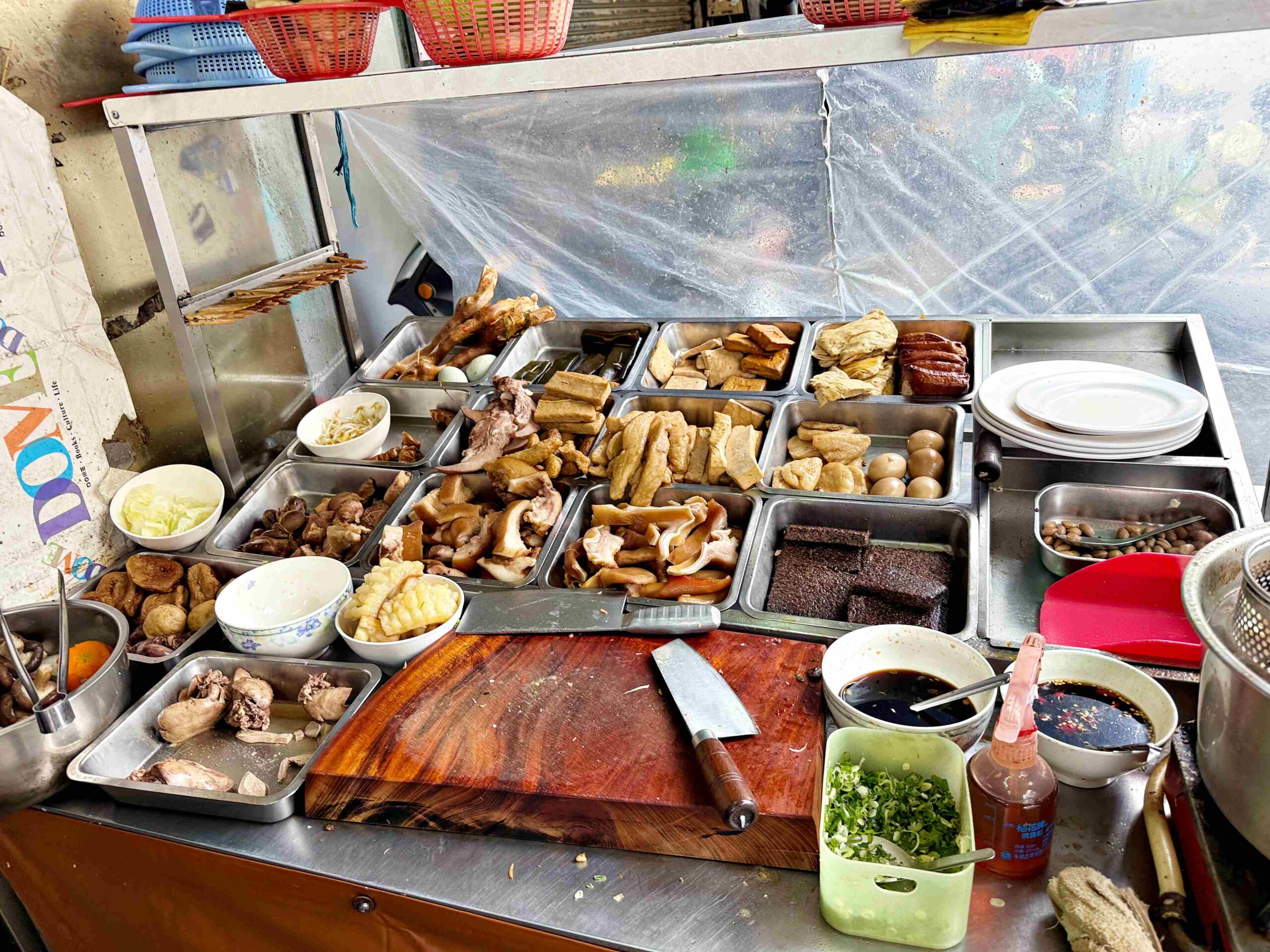 【台南美食】朗頡水餃，在地人不想說的銅板價麵食跟水餃，卻是極度好吃推薦(菜單) @趙先生吃飯