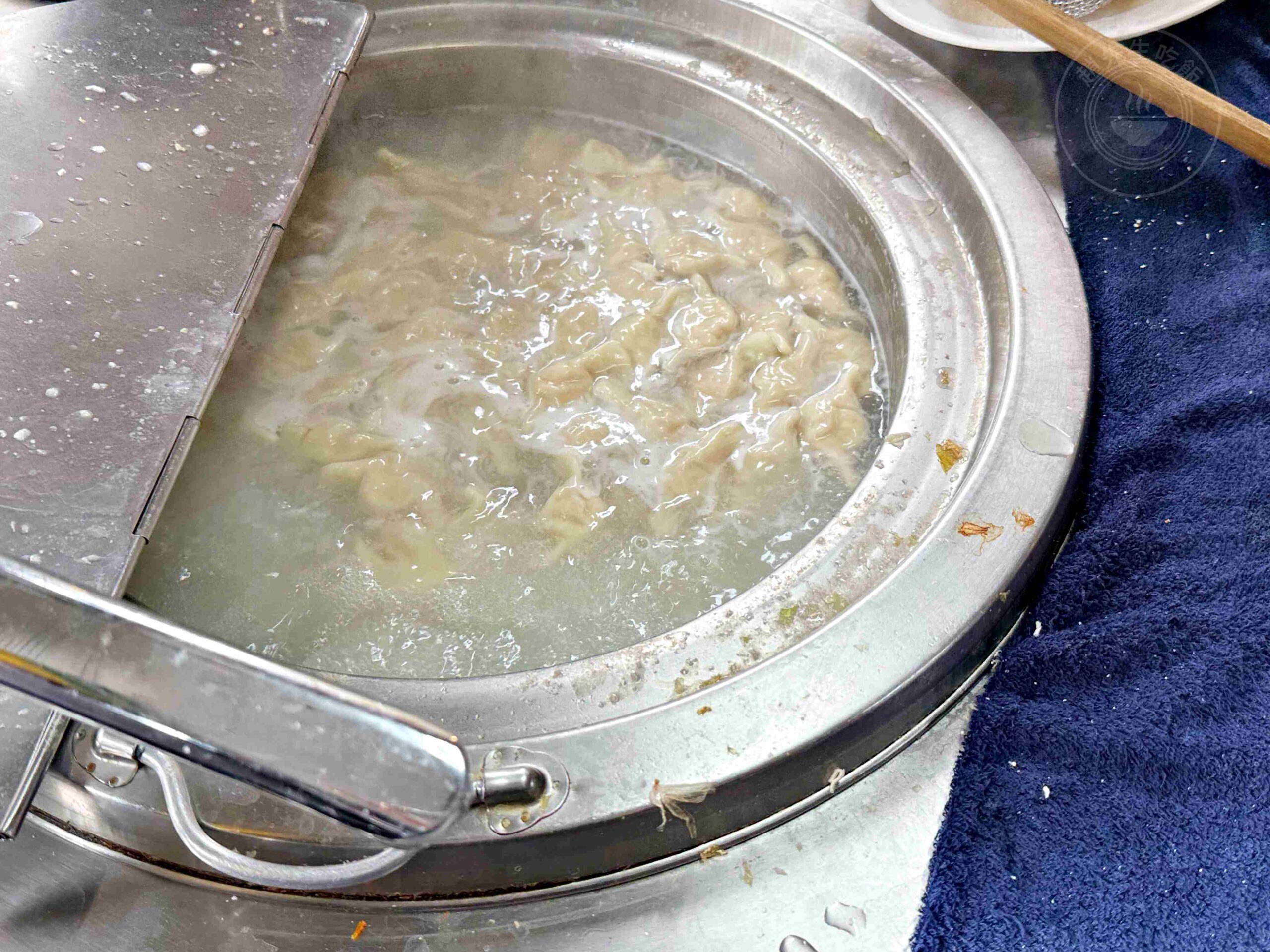 【台南美食】朗頡水餃，在地人不想說的銅板價麵食跟水餃，卻是極度好吃推薦(菜單) @趙先生吃飯