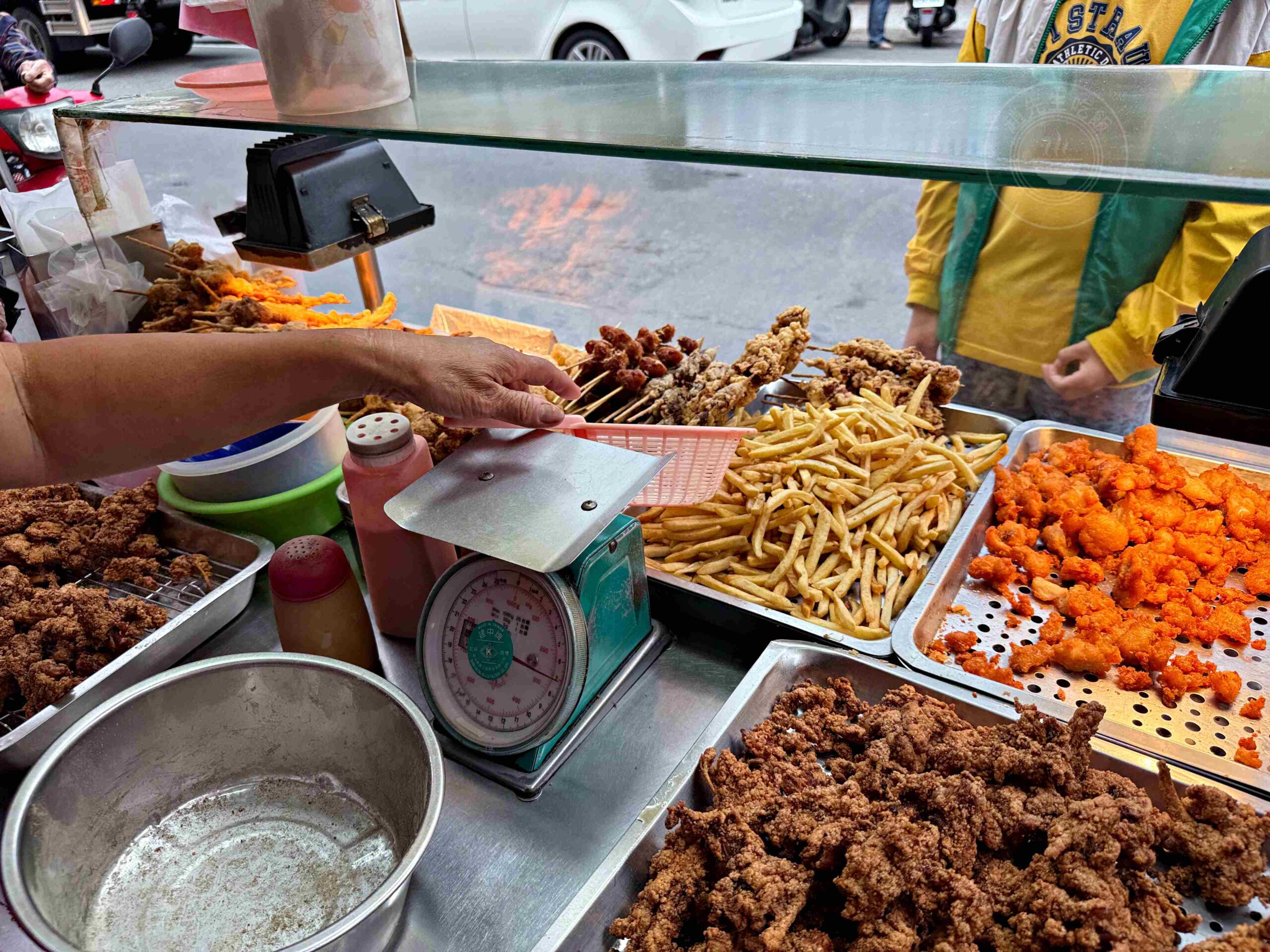 【台南美食】大灣豆乳雞翅，超佛心銅板炸物，50元就吃超飽，雞翅、豆乳雞推薦(菜單) @趙先生吃飯
