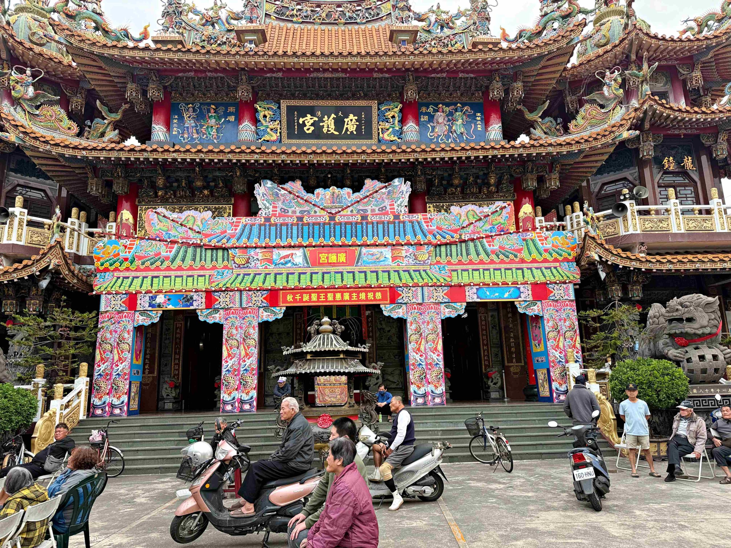 【台南美食】大灣豆乳雞翅，超佛心銅板炸物，50元就吃超飽，雞翅、豆乳雞推薦(菜單) @趙先生吃飯