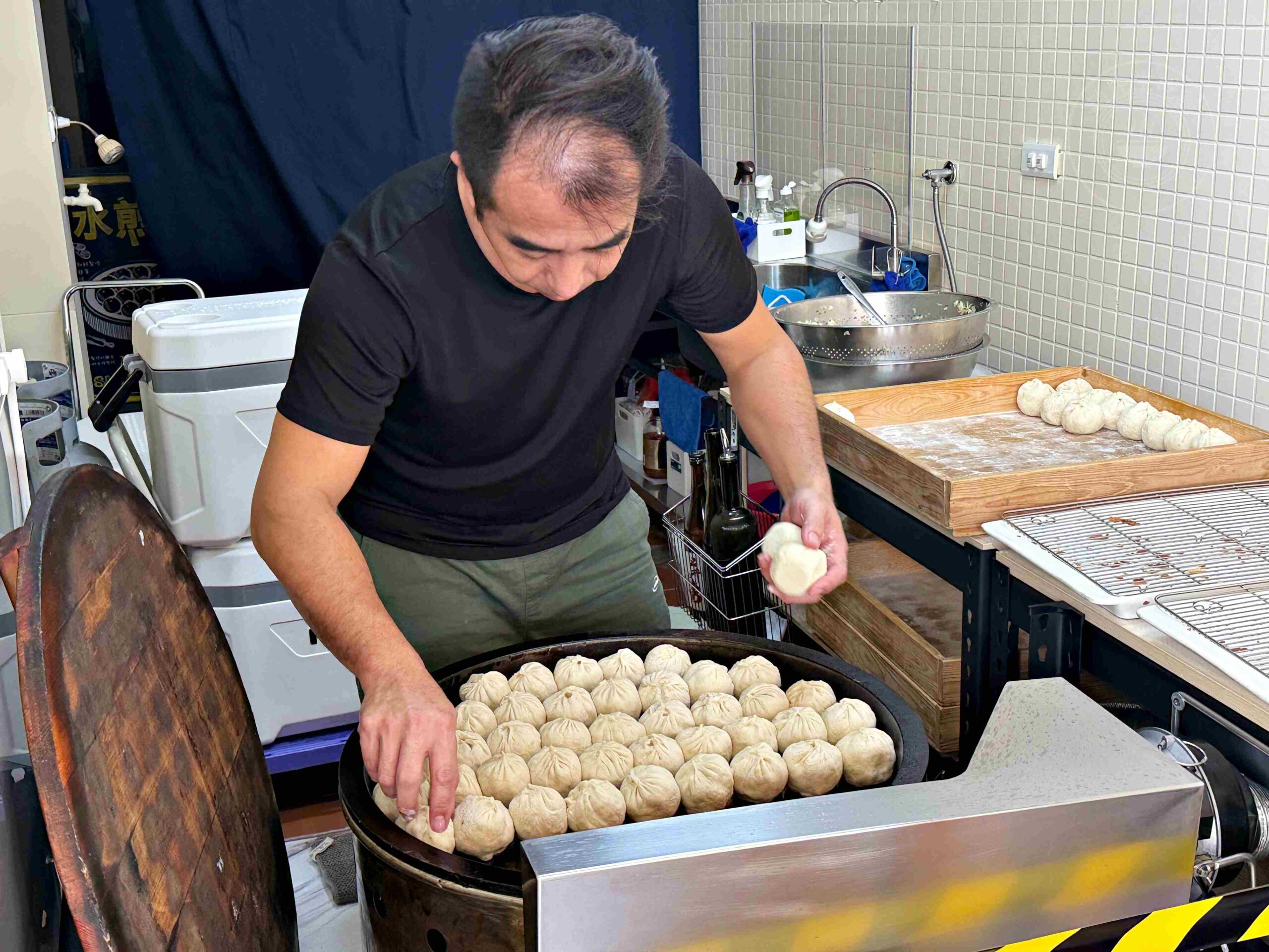 【台南美食】棠口水煎包，500碗肯定！脆皮爆汁的高麗菜超好吃推薦(菜單) @趙先生吃飯