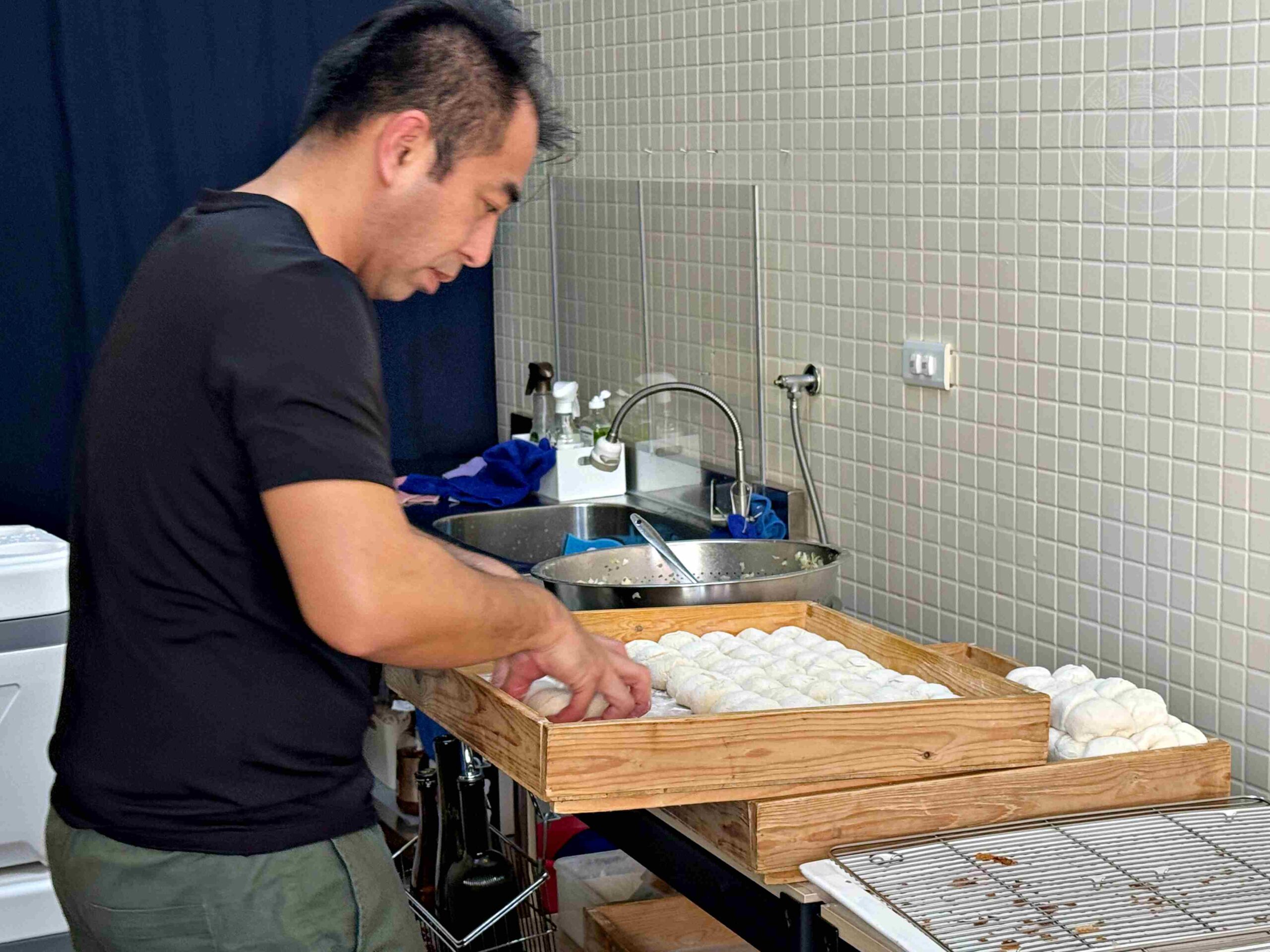 【台南美食】棠口水煎包，500碗肯定！脆皮爆汁的高麗菜超好吃推薦(菜單) @趙先生吃飯