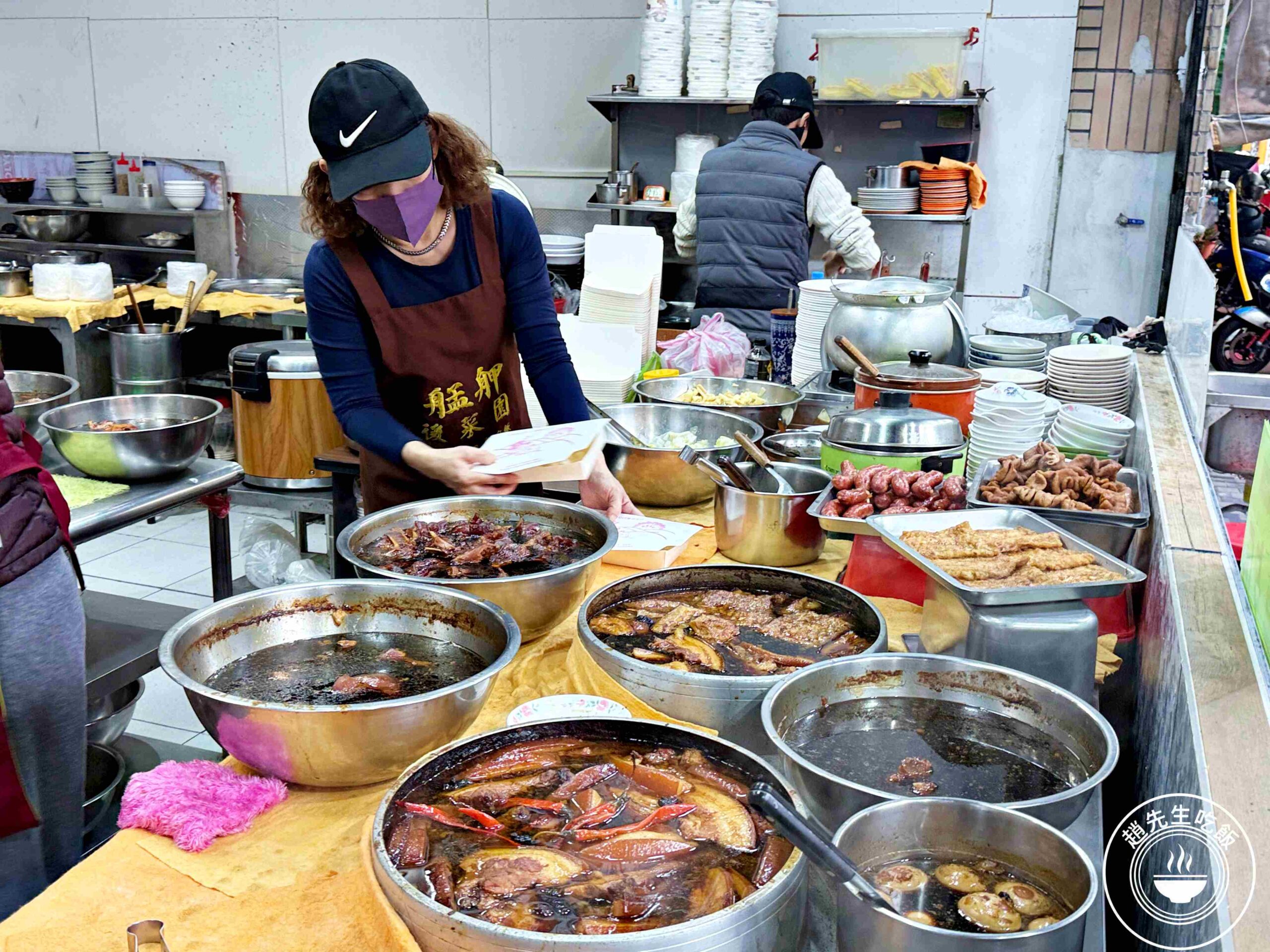 【新莊美食】後菜園艋舺腿庫飯，誇張便宜好吃便當，大雞腿只要100推薦(菜單) @趙先生吃飯