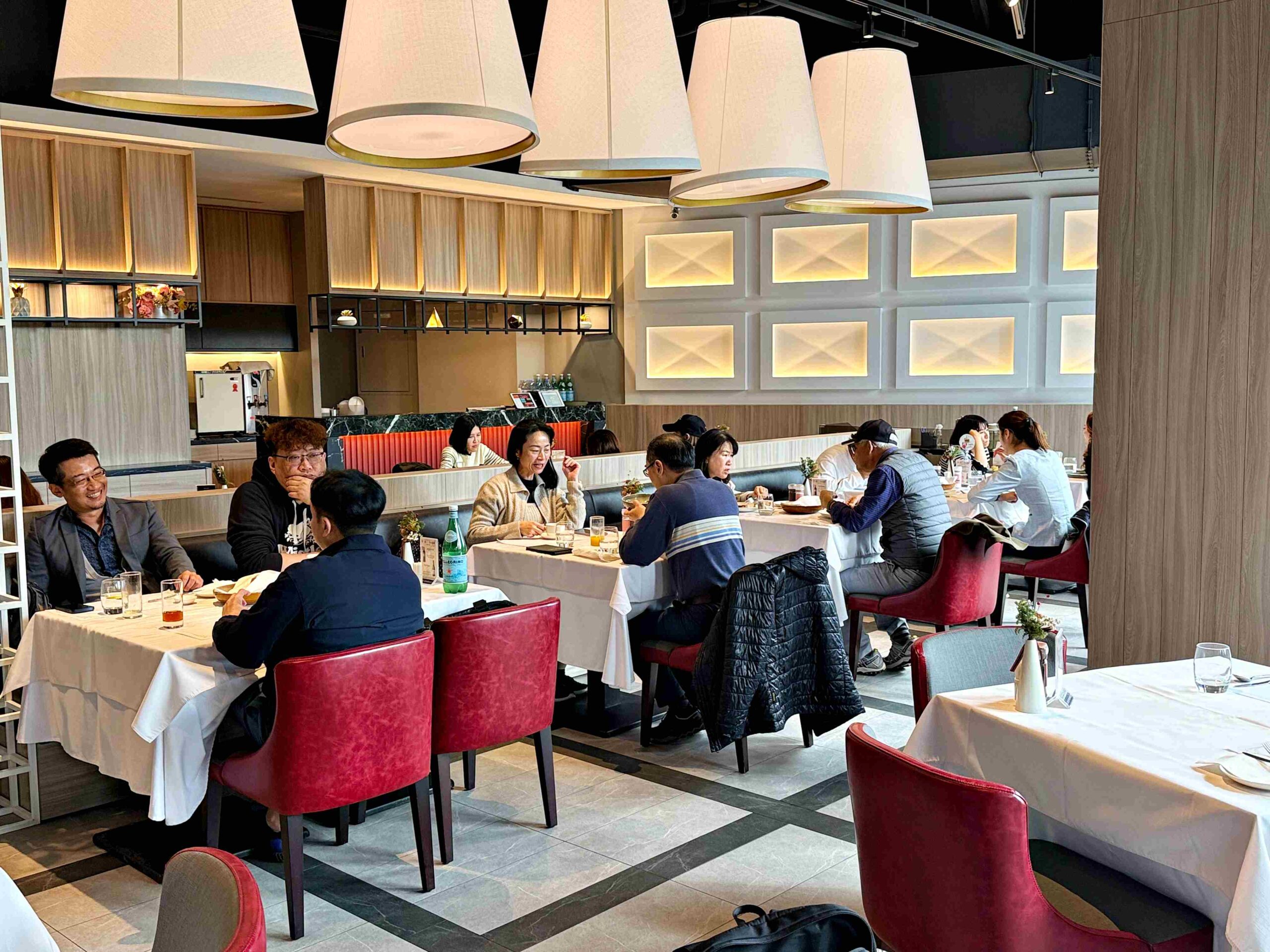 【桃園美食】雅室牛排桃園藝文店,台北30年老店品質神複製,經典濃湯跟牛排推薦 (菜單/價錢) @趙先生吃飯 【桃園美食】雅室牛排桃園藝文店,台北30年老店品質神複製,經典濃湯跟牛排推薦 (菜單/價錢) @趙先生吃飯