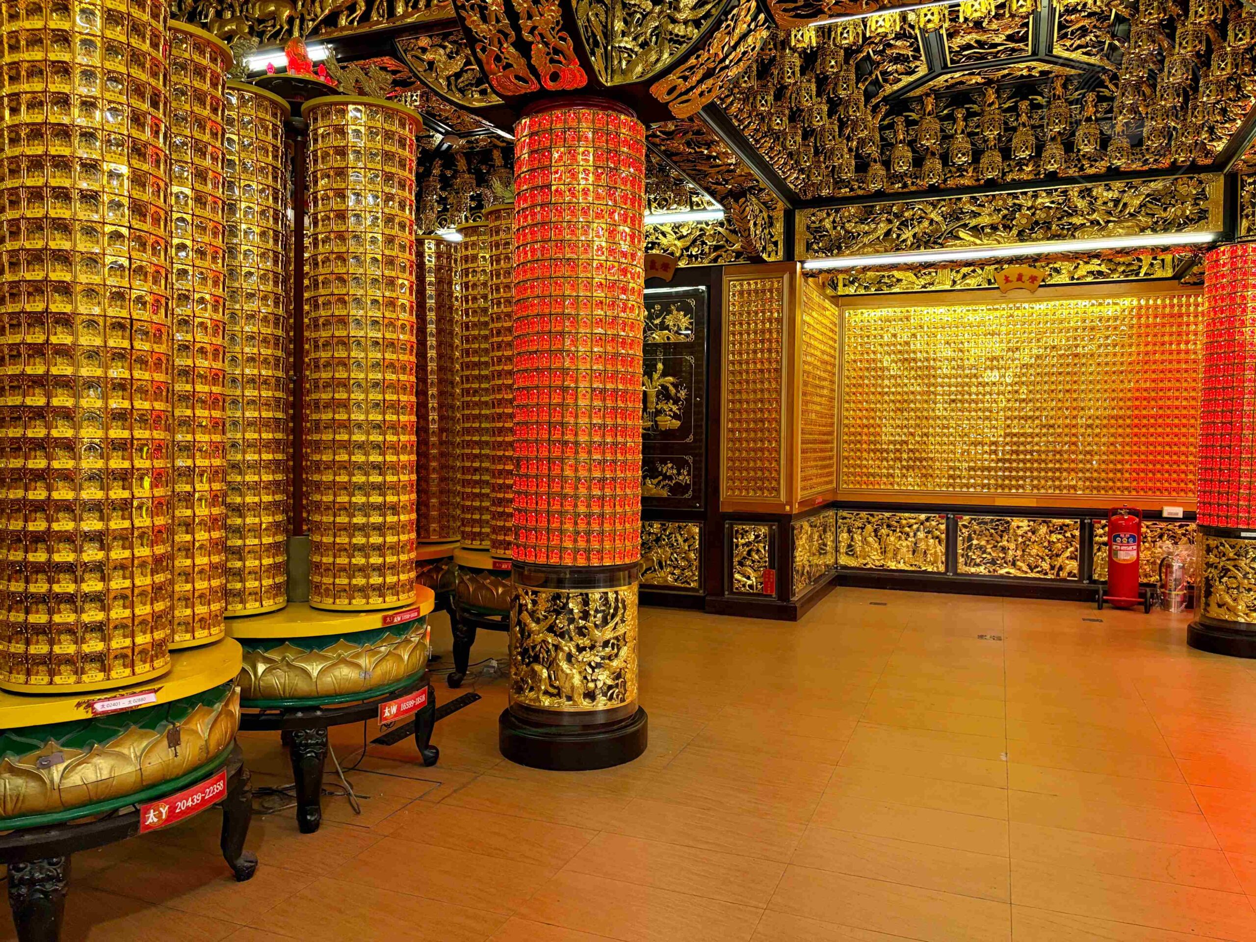 【中和景點】烘爐地南山福德宮,超靈驗24小時求財賞大台北日夜景推薦(參拜路線、攻略) @趙先生吃飯 【中和景點】烘爐地南山福德宮,超靈驗24小時求財賞大台北日夜景推薦(參拜路線、攻略) @趙先生吃飯