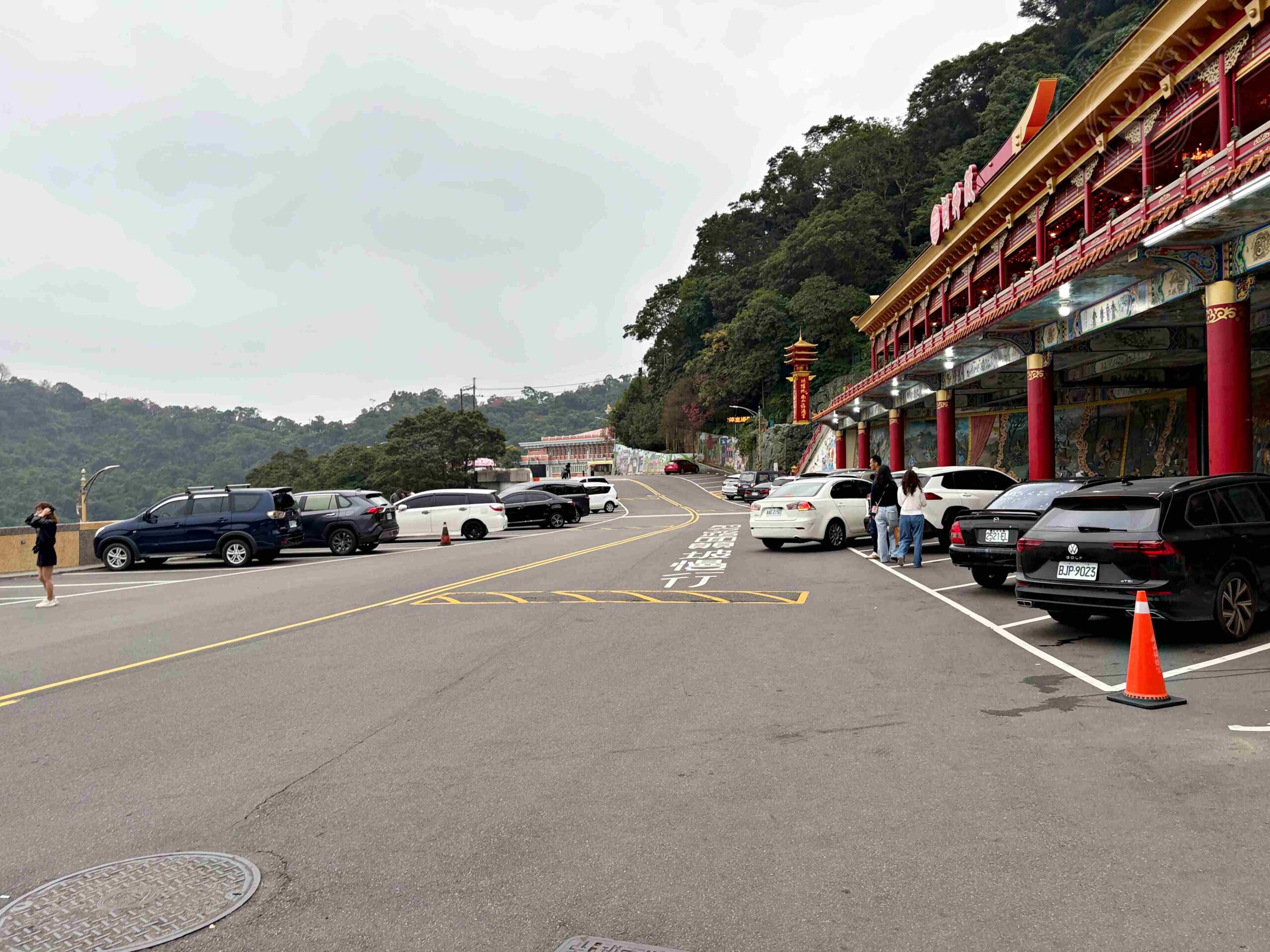 【中和景點】烘爐地南山福德宮，超靈驗24小時求財賞大台北日夜景推薦(參拜路線、攻略) @趙先生吃飯