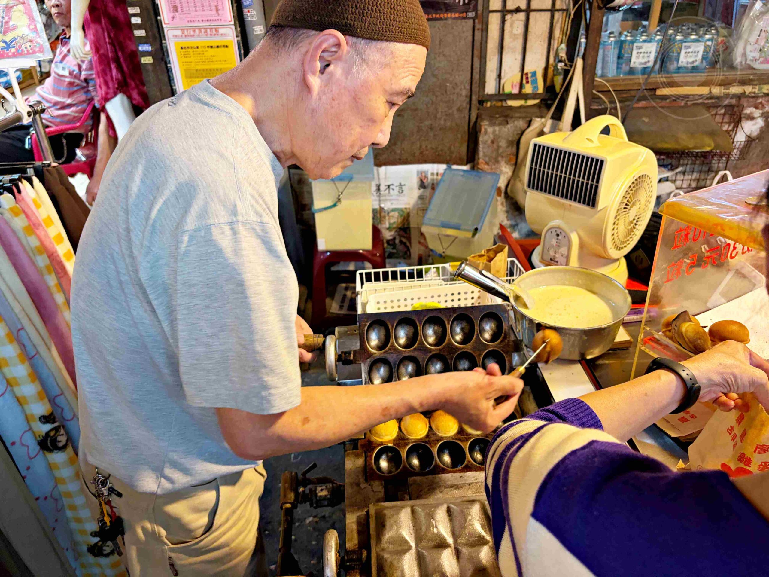 【景美夜市美食】景美廖家古早味雞蛋糕,傳承四十年的紮實好味道推薦雞蛋糕(菜單) @趙先生吃飯 【景美夜市美食】景美廖家古早味雞蛋糕,傳承四十年的紮實好味道推薦雞蛋糕(菜單) @趙先生吃飯