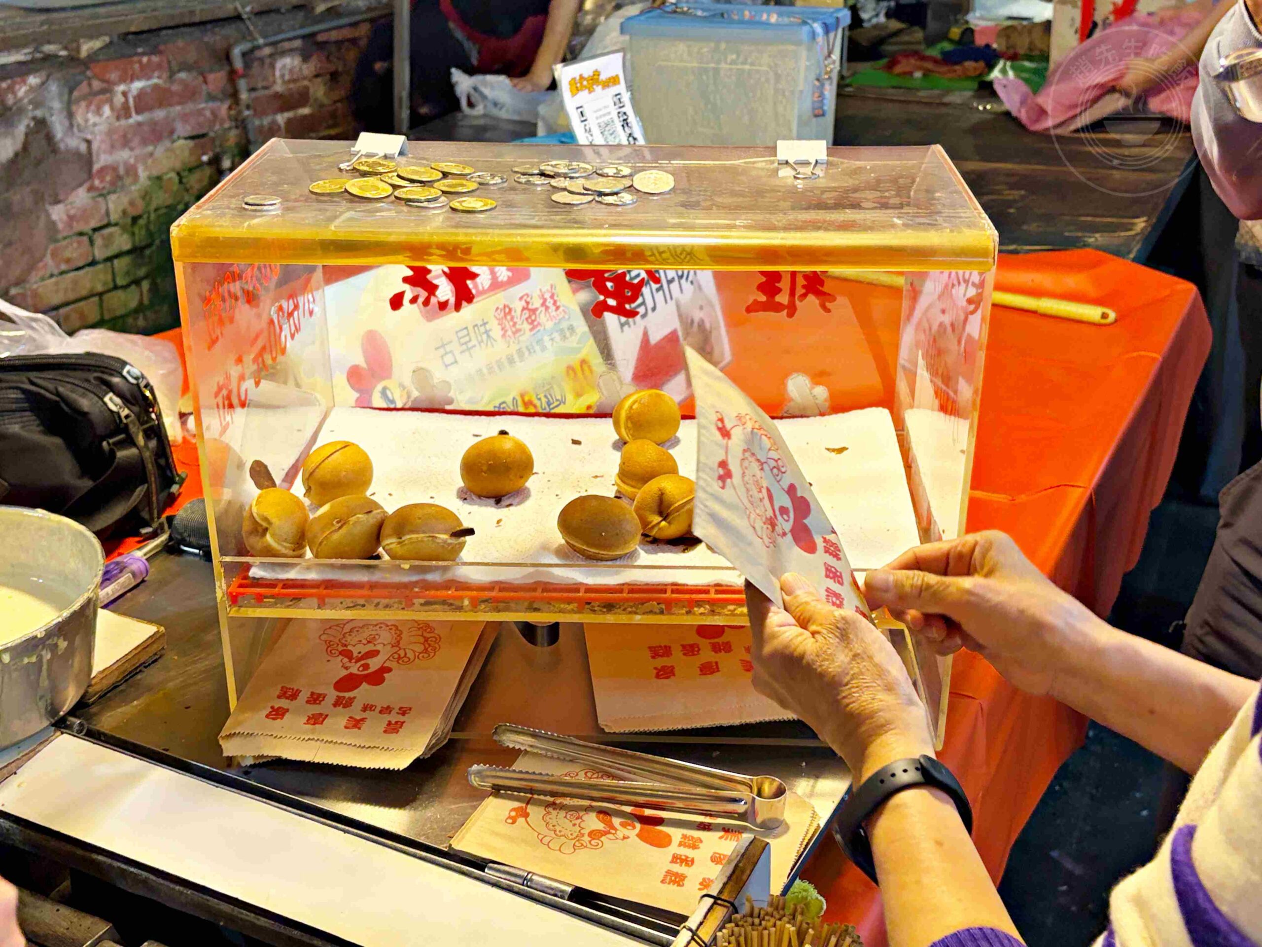 【景美夜市美食】景美廖家古早味雞蛋糕,傳承四十年的紮實好味道推薦雞蛋糕(菜單) @趙先生吃飯 【景美夜市美食】景美廖家古早味雞蛋糕,傳承四十年的紮實好味道推薦雞蛋糕(菜單) @趙先生吃飯