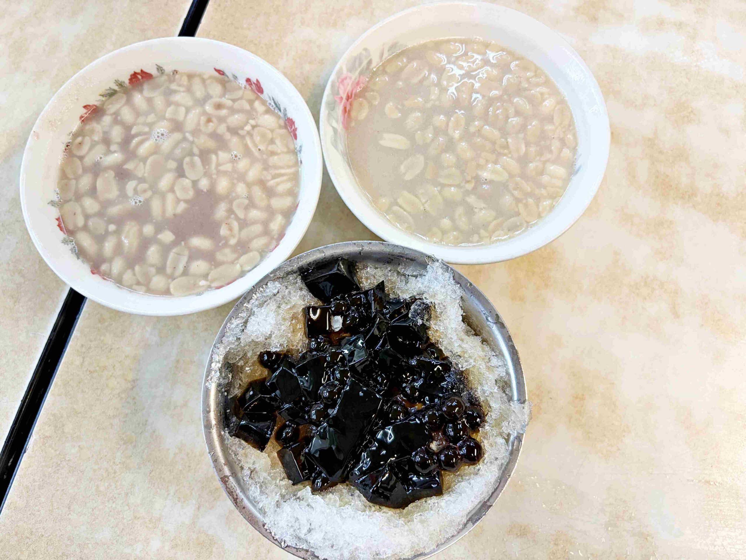 【景美夜市美食】景美豆花，營業到半夜的超人氣排隊甜湯，大碗又好吃推薦(菜單) @趙先生吃飯