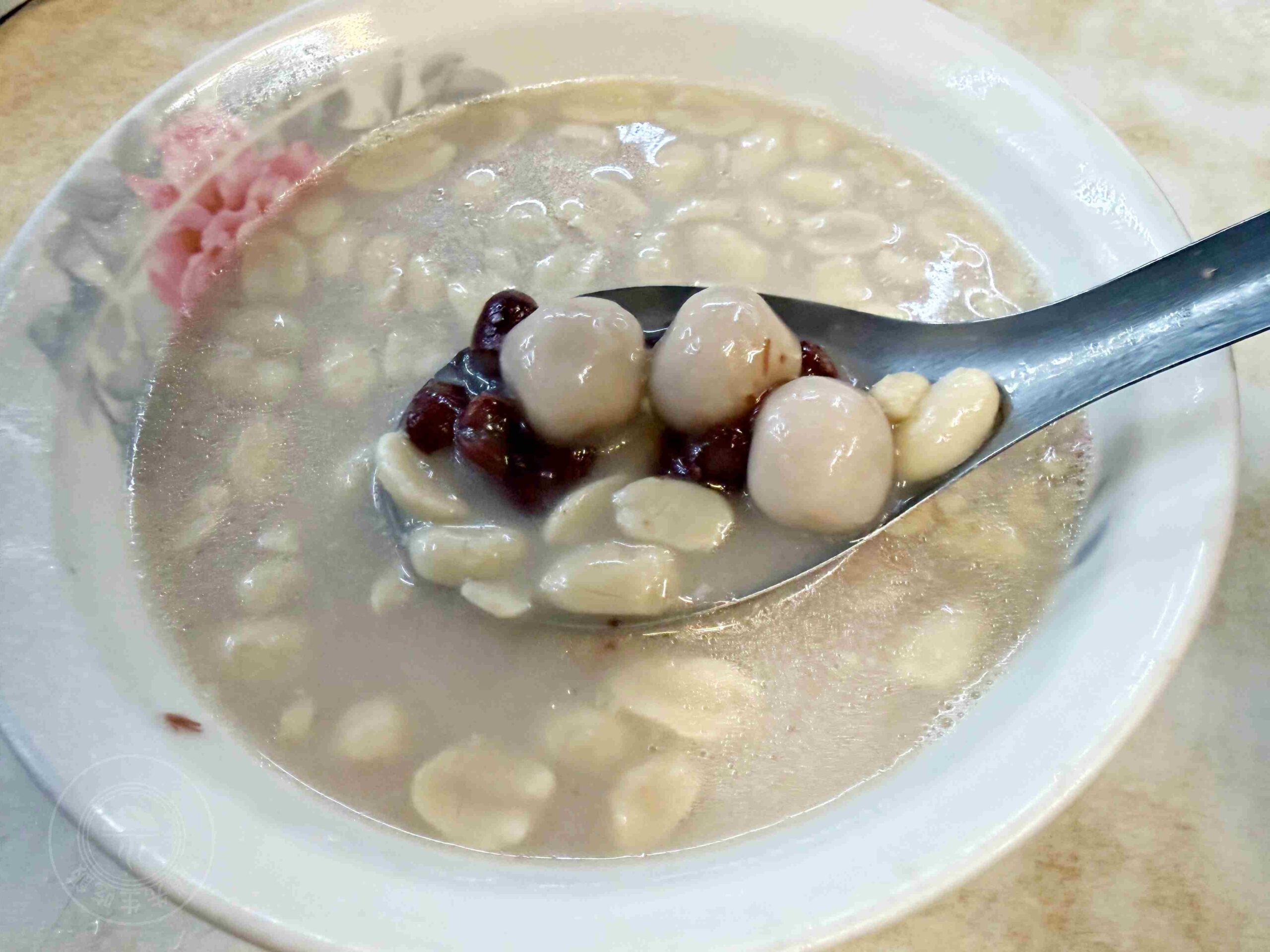 【景美夜市美食】景美豆花，營業到半夜的超人氣排隊甜湯，大碗又好吃推薦(菜單) @趙先生吃飯