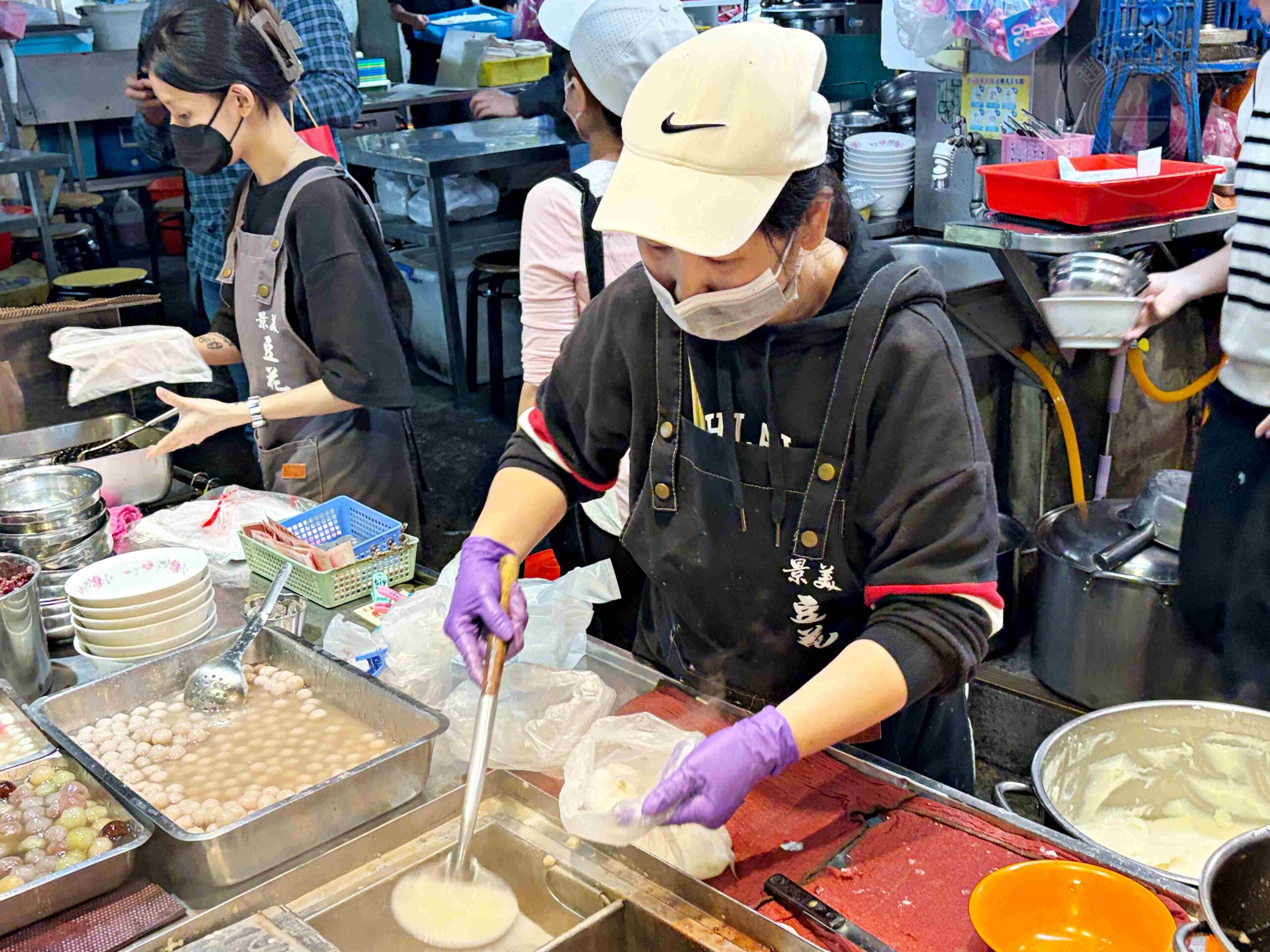 【台南美食】大灣豆乳雞翅，超佛心銅板炸物，50元就吃超飽，雞翅、豆乳雞推薦(菜單) @趙先生吃飯