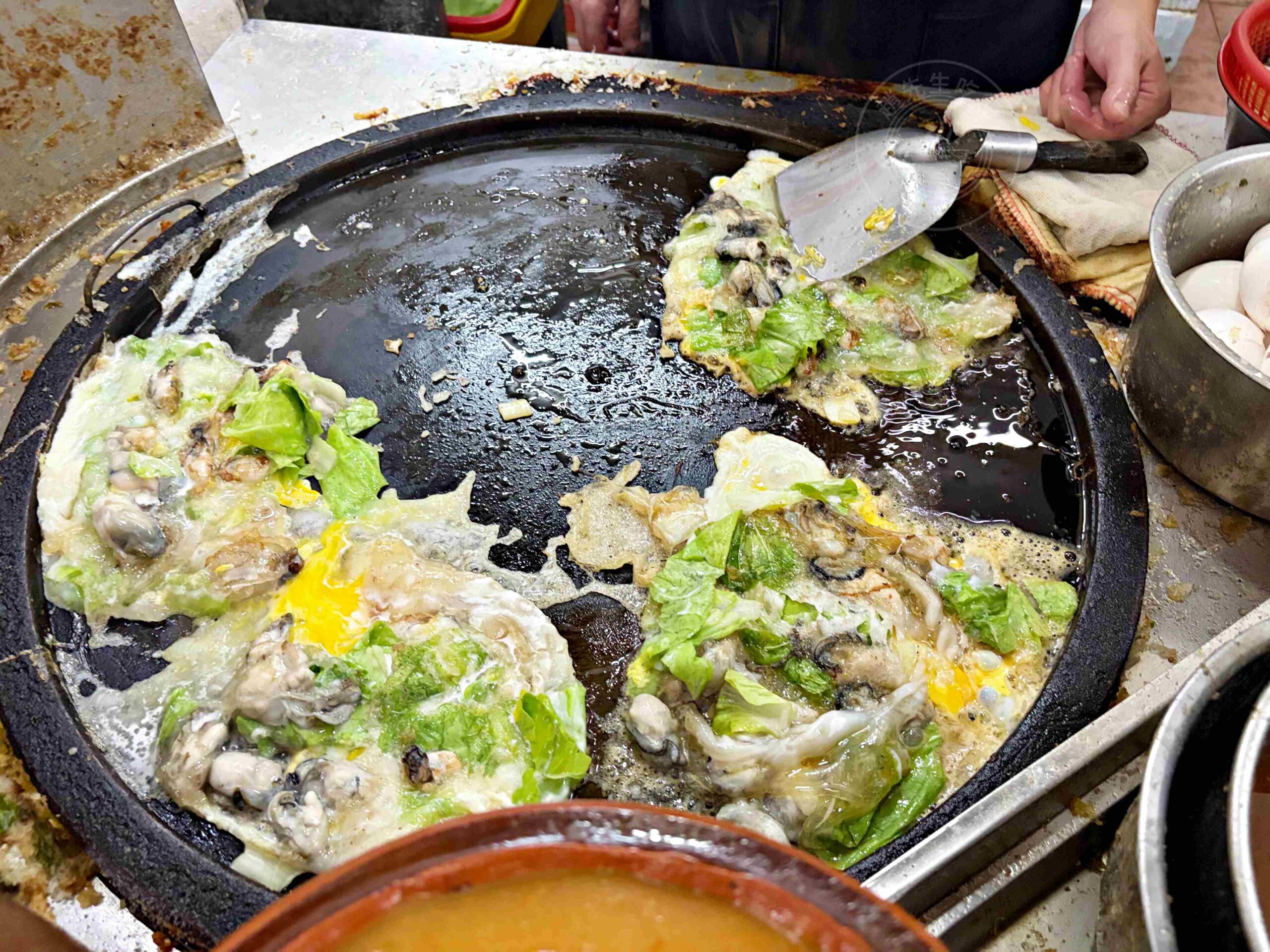 【基隆美食】遠東蚵仔煎,在地人大力推薦浮誇大份量蚵仔煎、炒飯跟炒麵都厲害(菜單) @趙先生吃飯 【基隆美食】遠東蚵仔煎,在地人大力推薦浮誇大份量蚵仔煎、炒飯跟炒麵都厲害(菜單) @趙先生吃飯