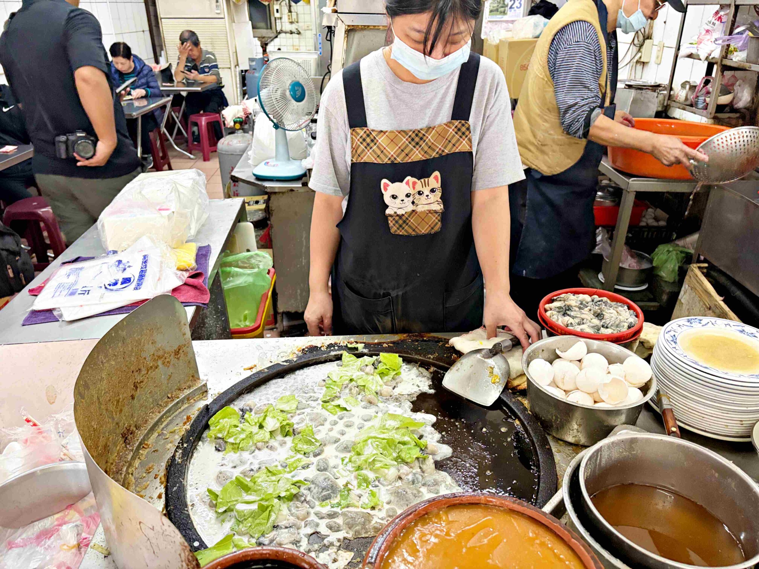 【基隆美食】遠東蚵仔煎,在地人大力推薦浮誇大份量蚵仔煎、炒飯跟炒麵都厲害(菜單) @趙先生吃飯 【基隆美食】遠東蚵仔煎,在地人大力推薦浮誇大份量蚵仔煎、炒飯跟炒麵都厲害(菜單) @趙先生吃飯