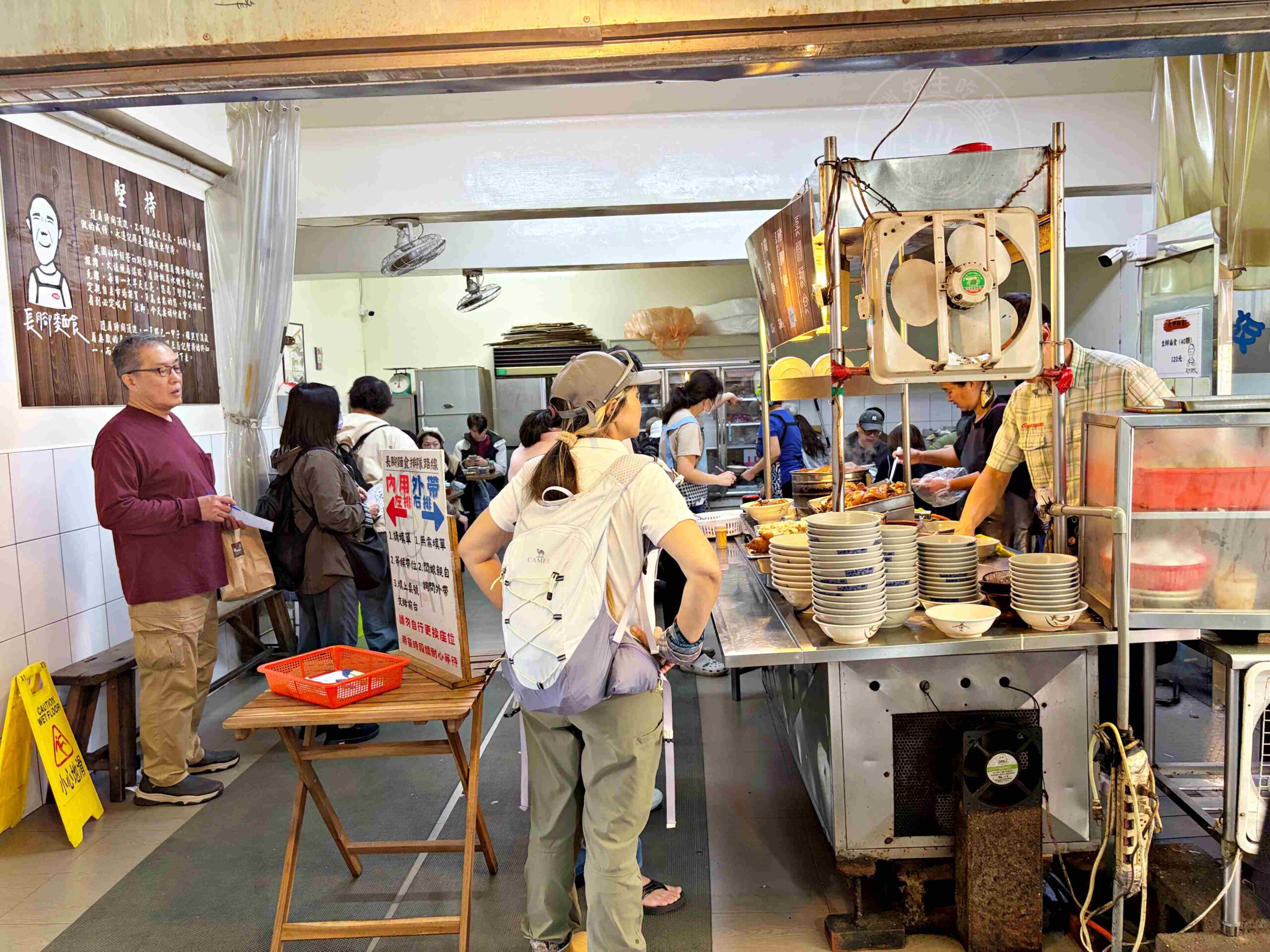 【基隆美食】長腳麵食，巷弄隱藏版70年老字號小吃，還得過500碗推薦！(菜單) @趙先生吃飯