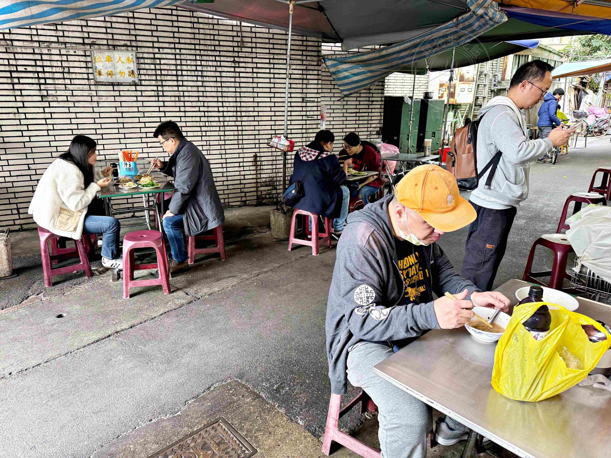 【大安區美食】呂巷仔口麵食館，隱藏版巷弄超便宜小吃店推薦(菜單) @趙先生吃飯