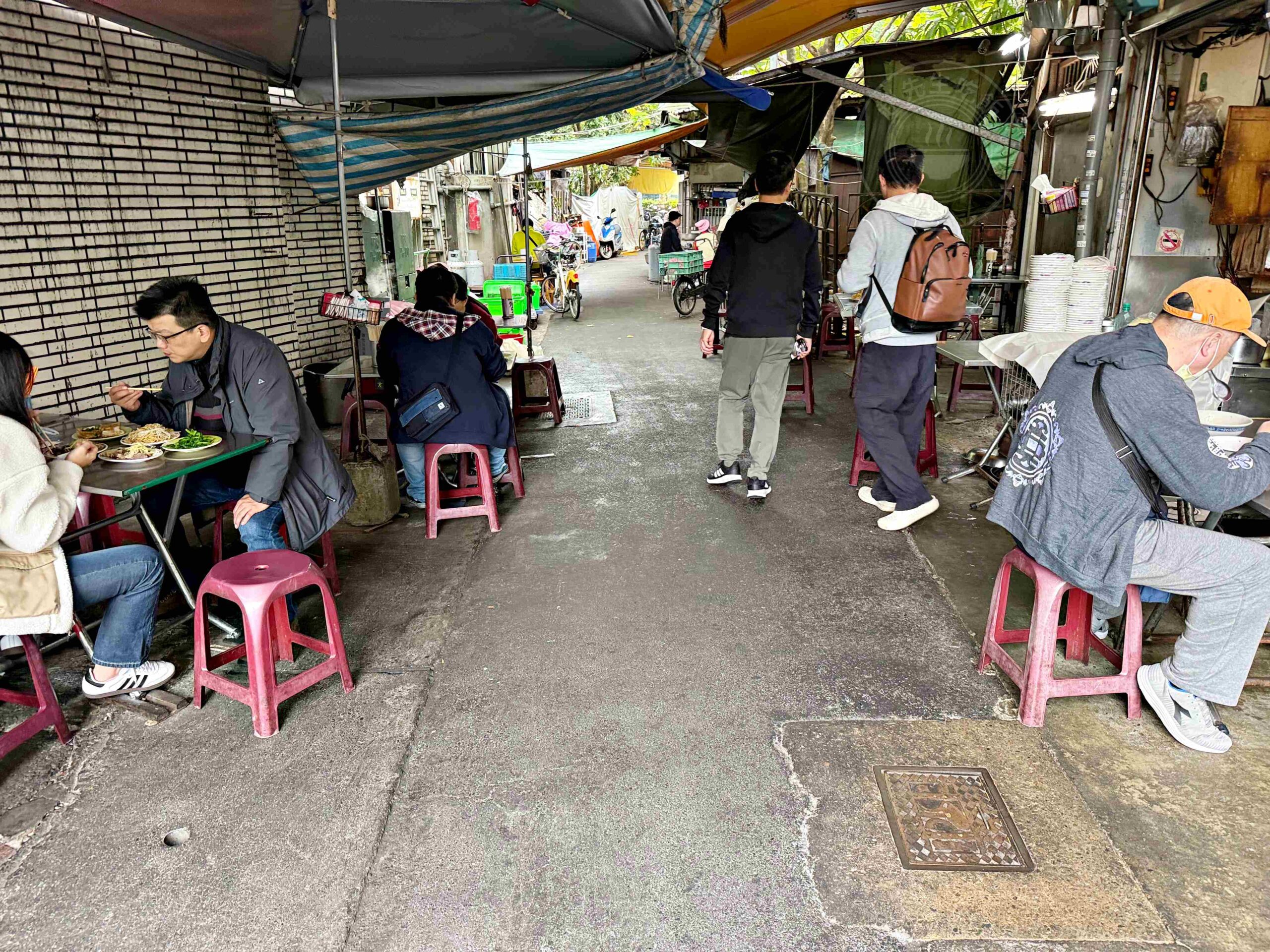 【大安區美食】呂巷仔口麵食館,隱藏版巷弄超便宜小吃店推薦(菜單) @趙先生吃飯 【大安區美食】呂巷仔口麵食館,隱藏版巷弄超便宜小吃店推薦(菜單) @趙先生吃飯