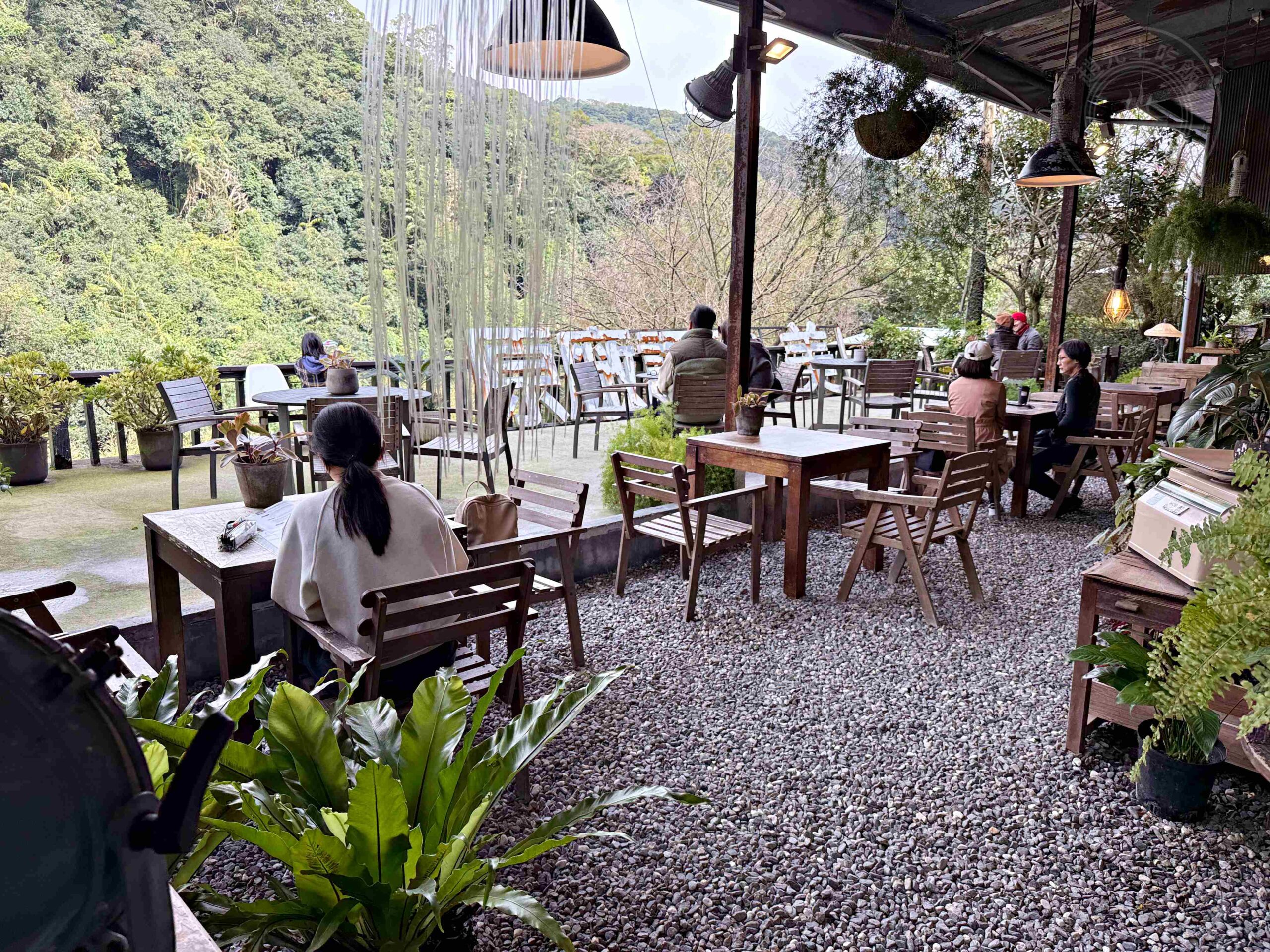 【陽明山美食】野人花園,平價不限時的森林系玻璃屋景觀咖啡廳推薦(菜單) @趙先生吃飯 【陽明山美食】野人花園,平價不限時的森林系玻璃屋景觀咖啡廳推薦(菜單) @趙先生吃飯