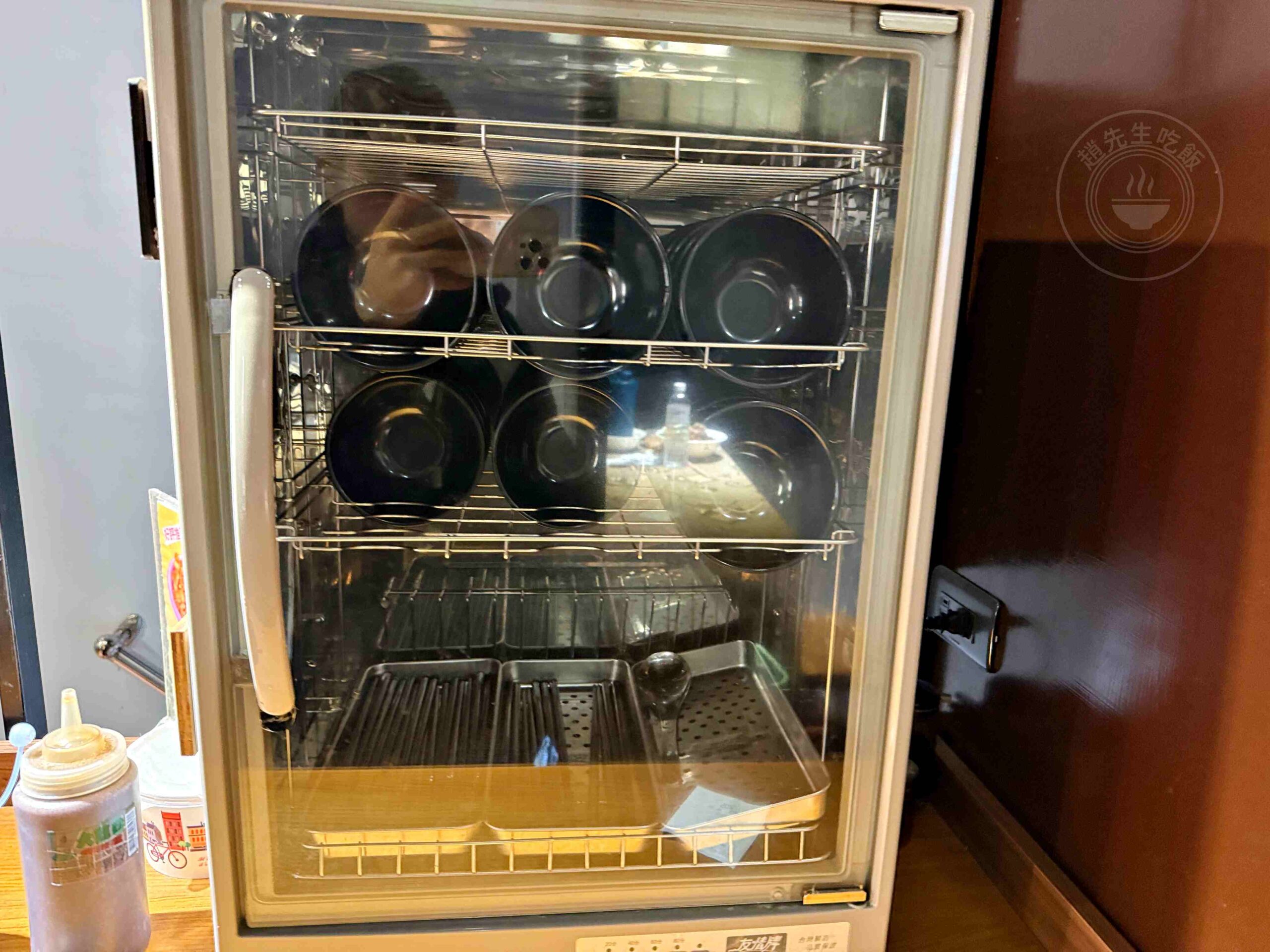 【西門美食】西門麵店銷魂豬腳飯，60年老店24小時營業，必點銷魂豬腳飯配半熟蛋 (菜單) @趙先生吃飯