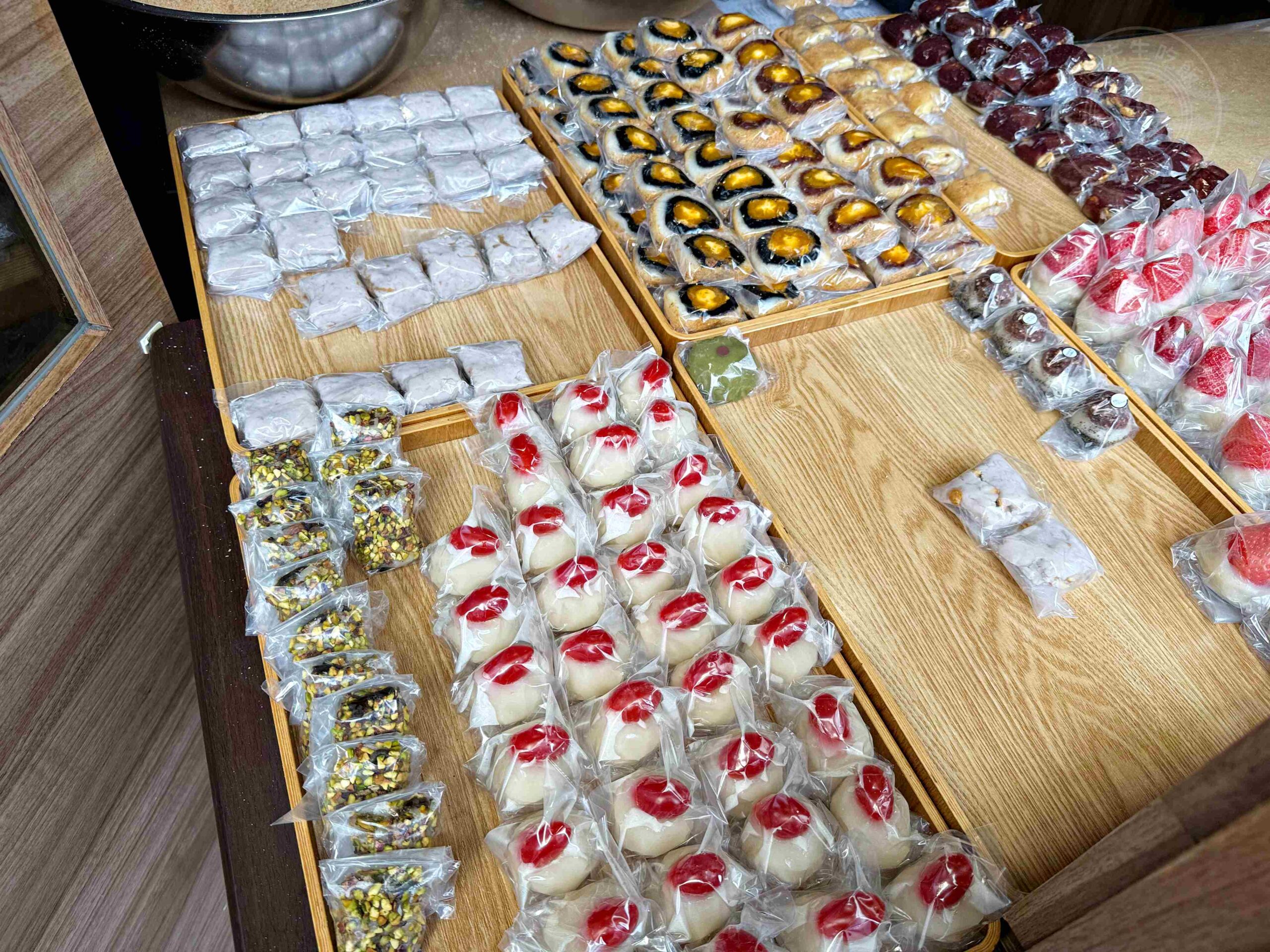 【中山區美食】黑麻糬，超過三十種口味現點現做，超便宜精緻好吃麻糬推薦 (菜單) @趙先生吃飯