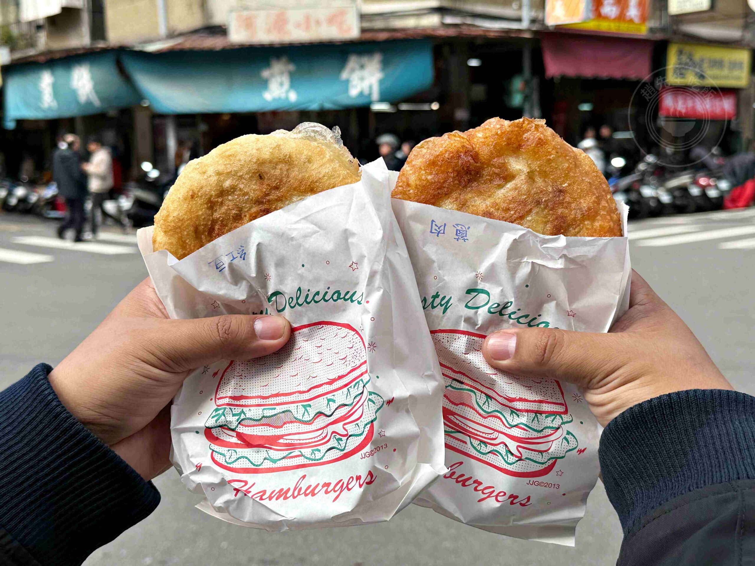 【松江南京美食】阿源煎餅,從路邊攤賣到開店面的在地回憶,巨無霸份量一顆只要50元 (菜單) @趙先生吃飯 【松江南京美食】阿源煎餅,從路邊攤賣到開店面的在地回憶,巨無霸份量一顆只要50元 (菜單) @趙先生吃飯