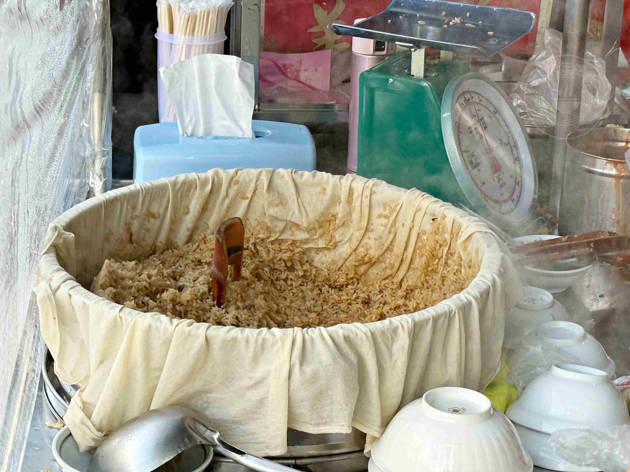 【三重美食】阿田油飯，在地經營50年老店，在地人從小吃到大的銅板古早味推薦(菜單) @趙先生吃飯