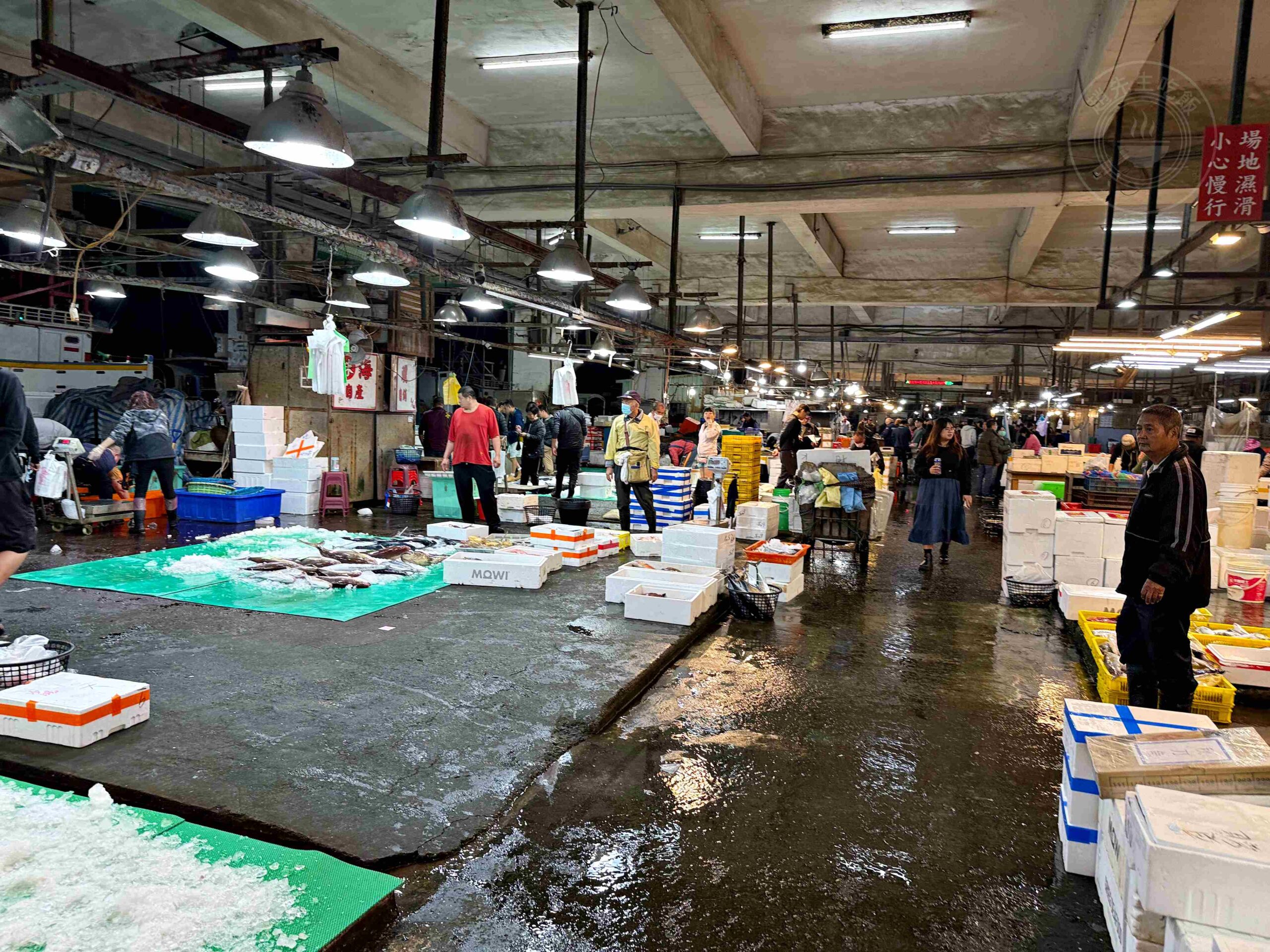 【台南美食】丸角號生魚片,半夜排隊為了超便宜生魚片推薦(菜單) @趙先生吃飯 【台南美食】丸角號生魚片,半夜排隊為了超便宜生魚片推薦(菜單) @趙先生吃飯